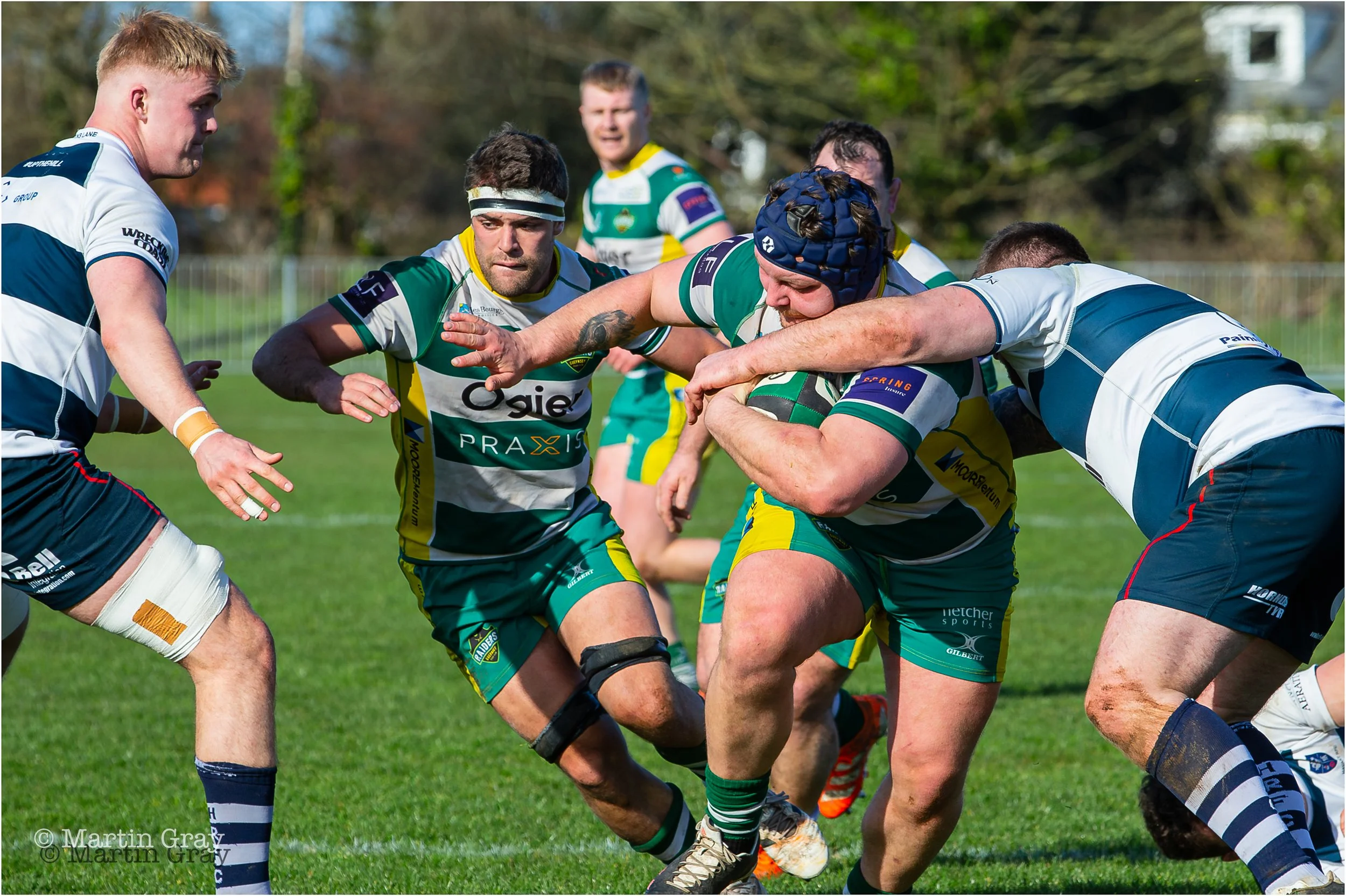 Martinas Dromantas powers through the Havant defence-2277.jpg