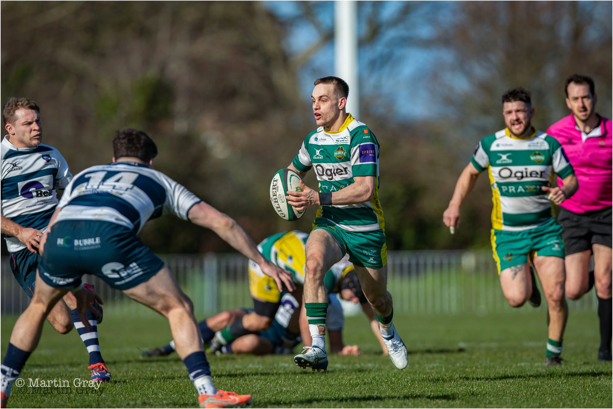 Charlie Simmonds runs into space-3431.jpg