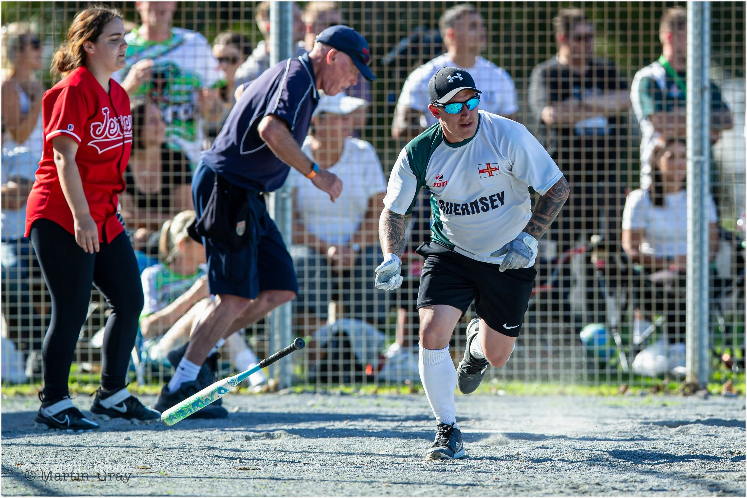 Ross Machon sets of from the plate-5987.jpg