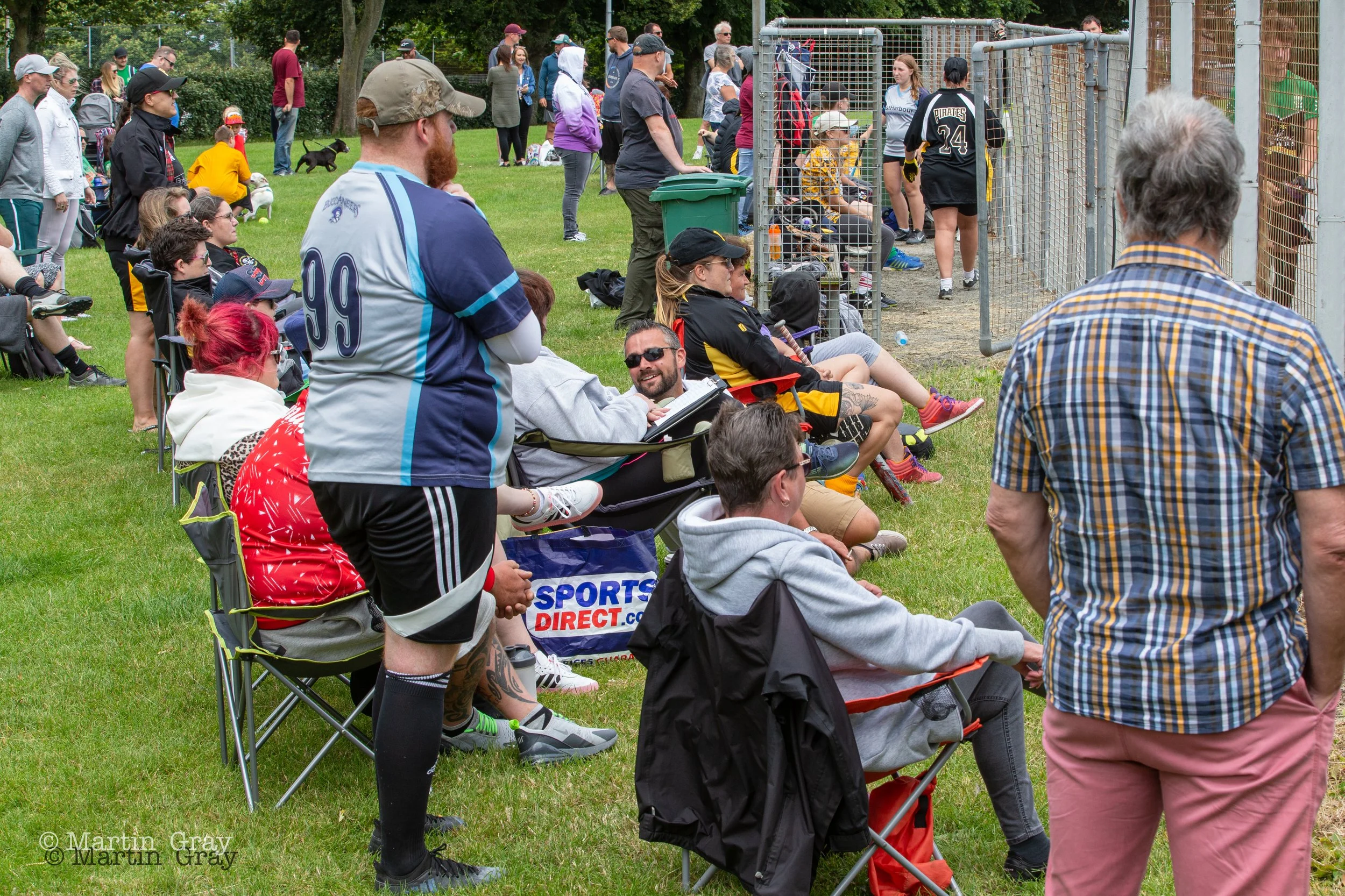 Supporters watching the softball-9900.jpg