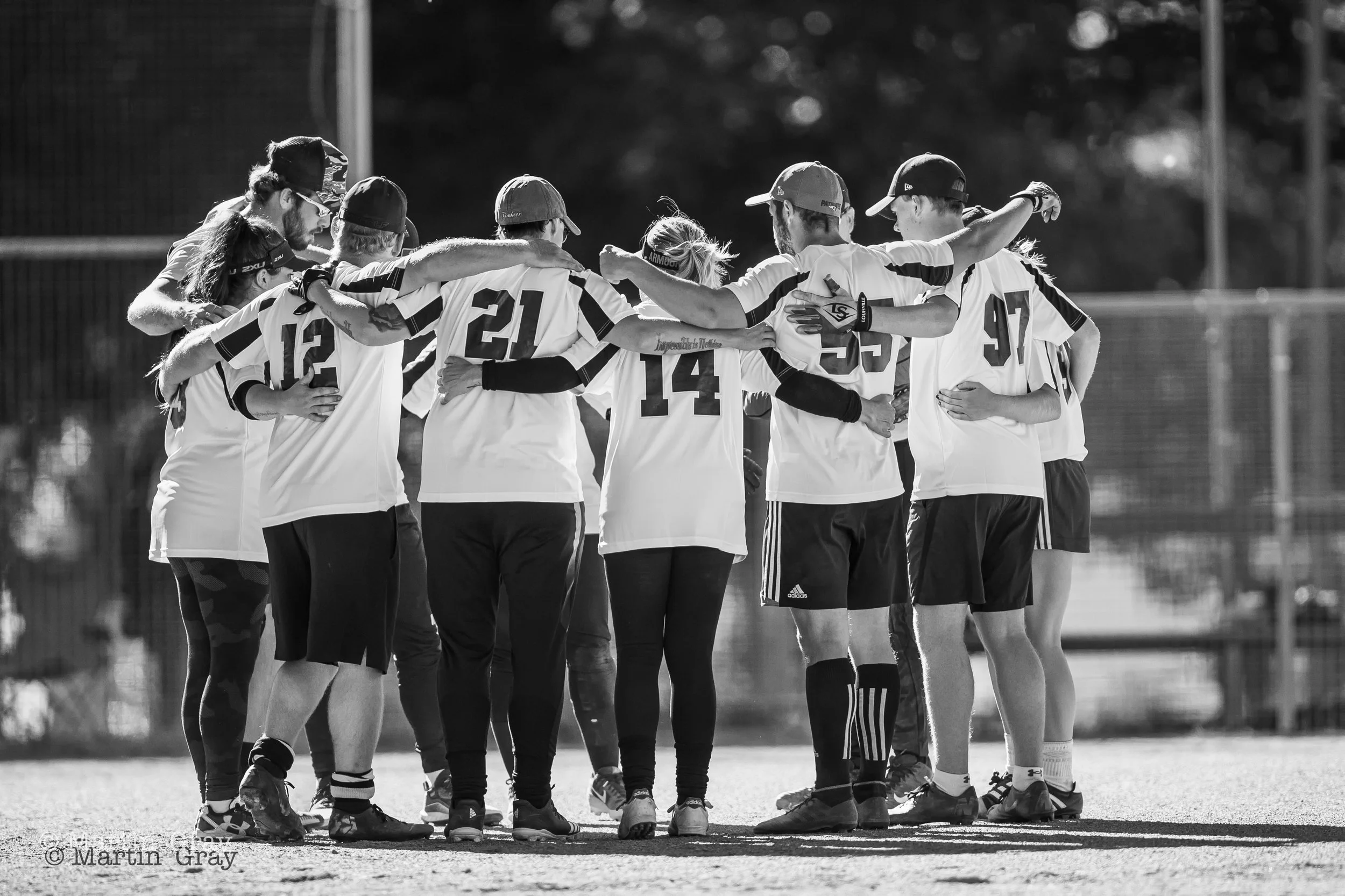 Hornets Winning Team huddle-1531.jpg