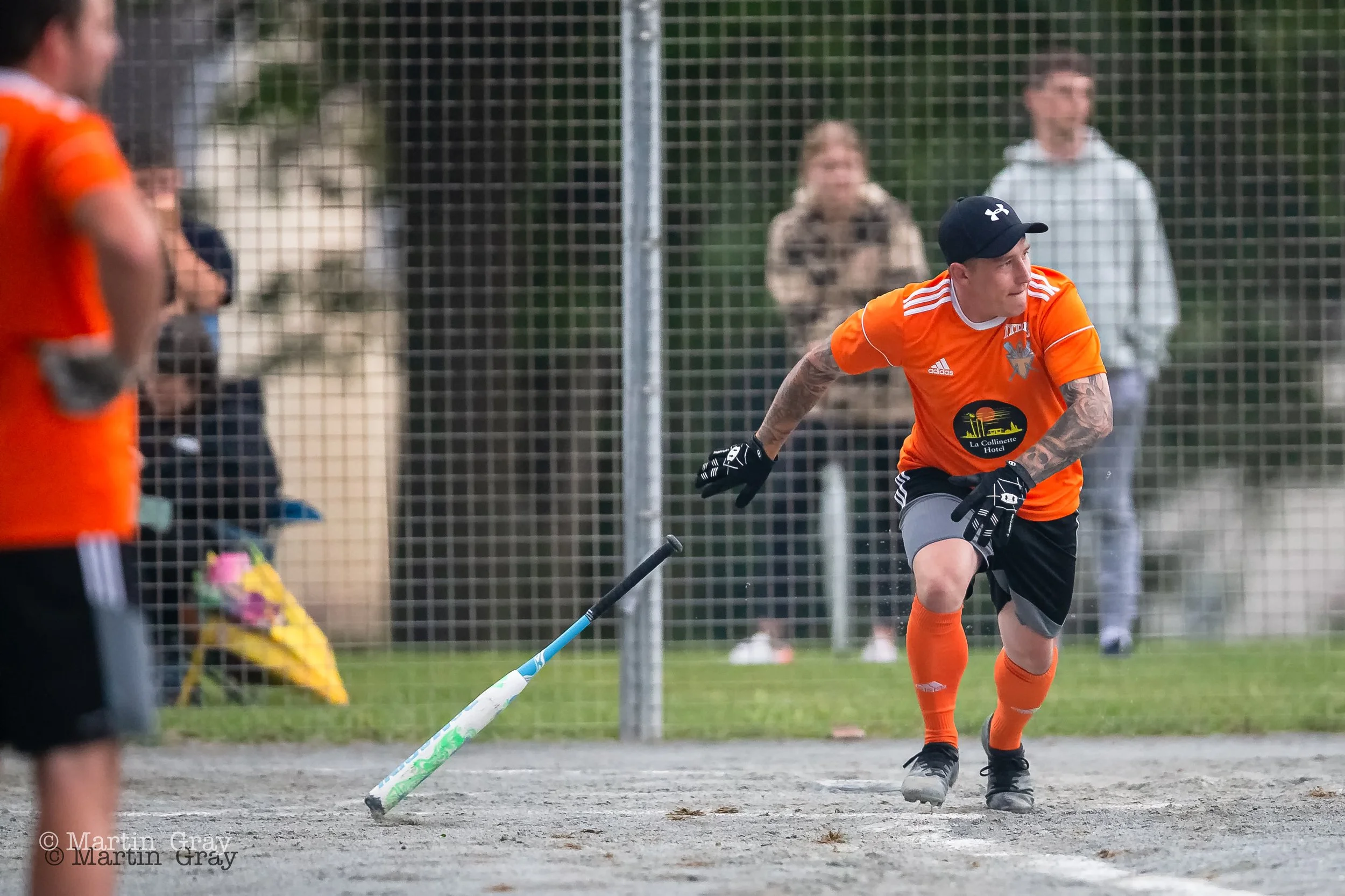 Ross Machon sets off to first base-8173.jpg