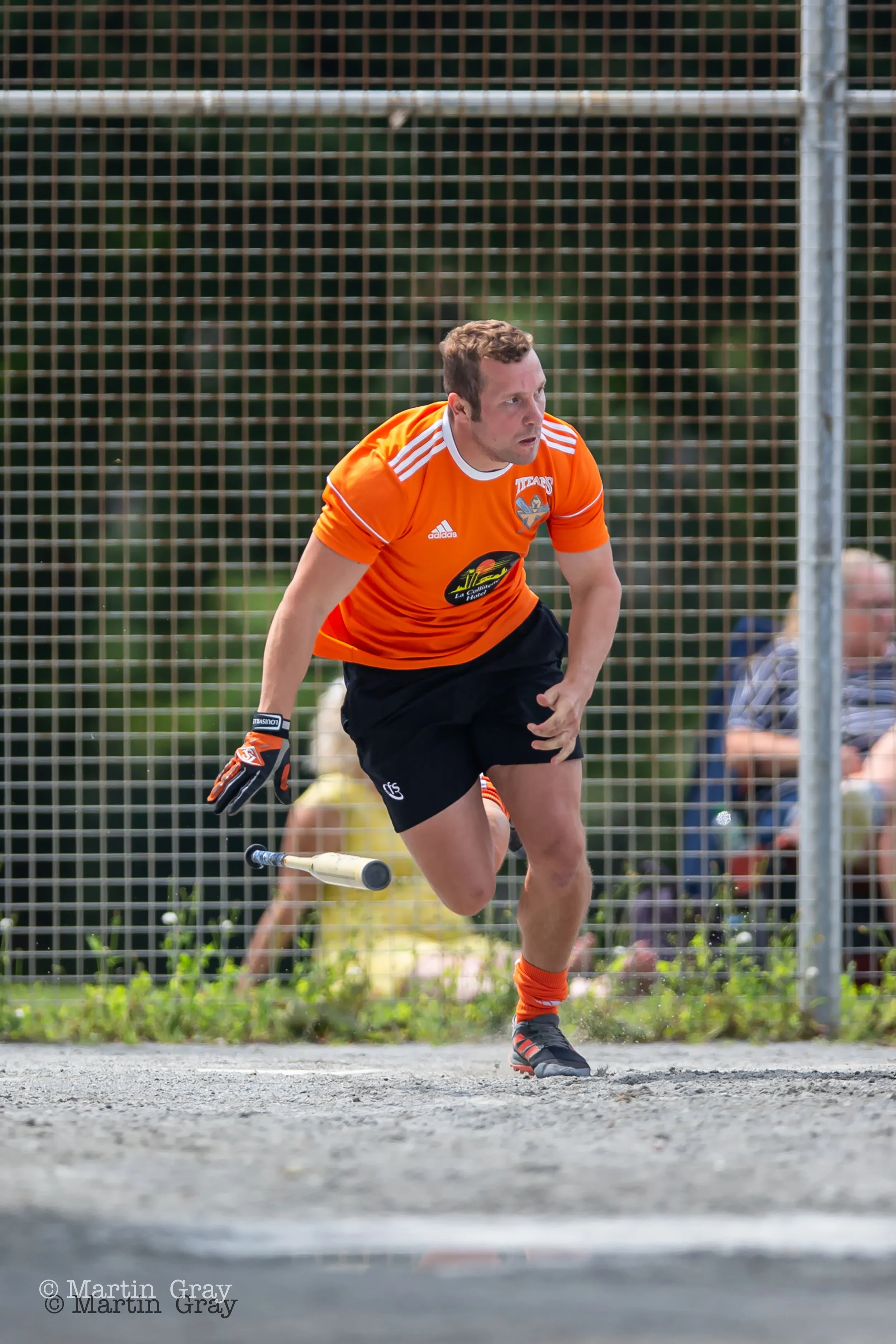 Matt Dorey sets off for first base-8381.jpg