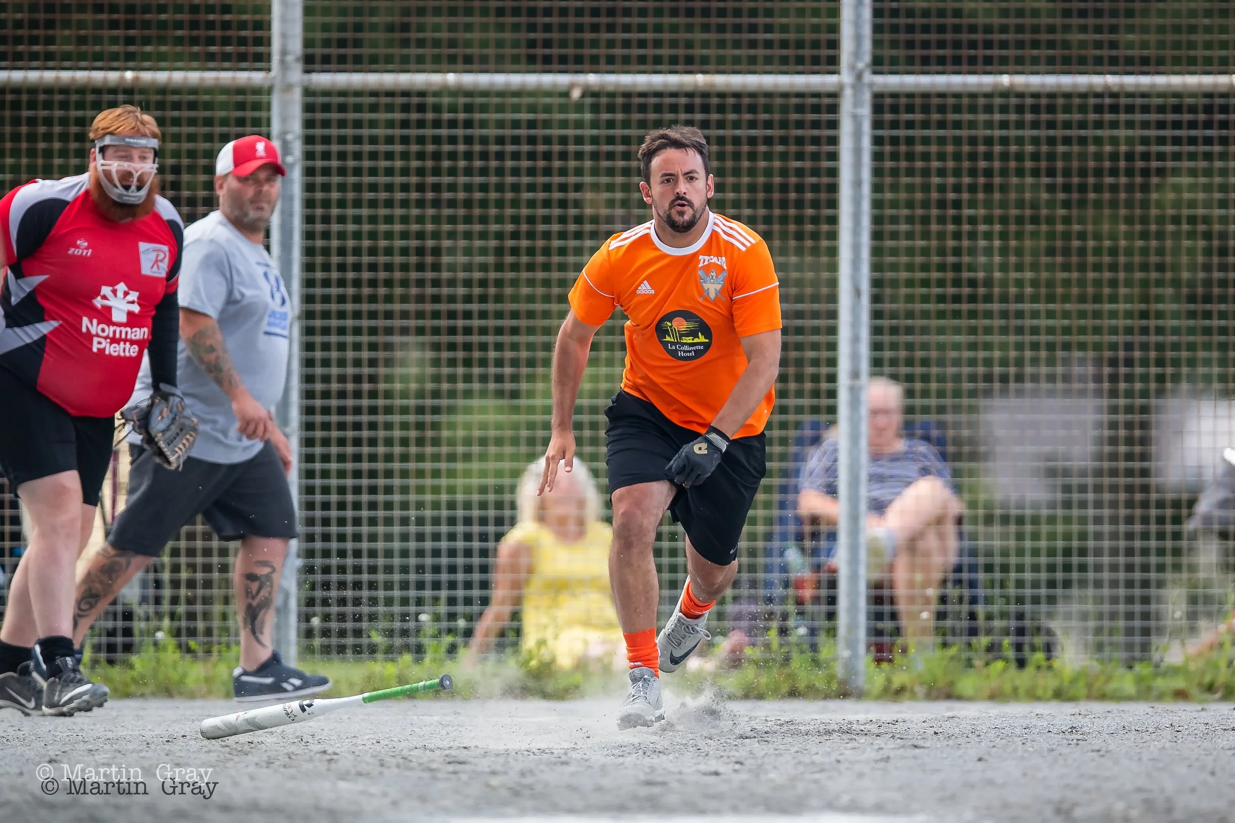 Matt Kershaw sets off for first base-8411.jpg