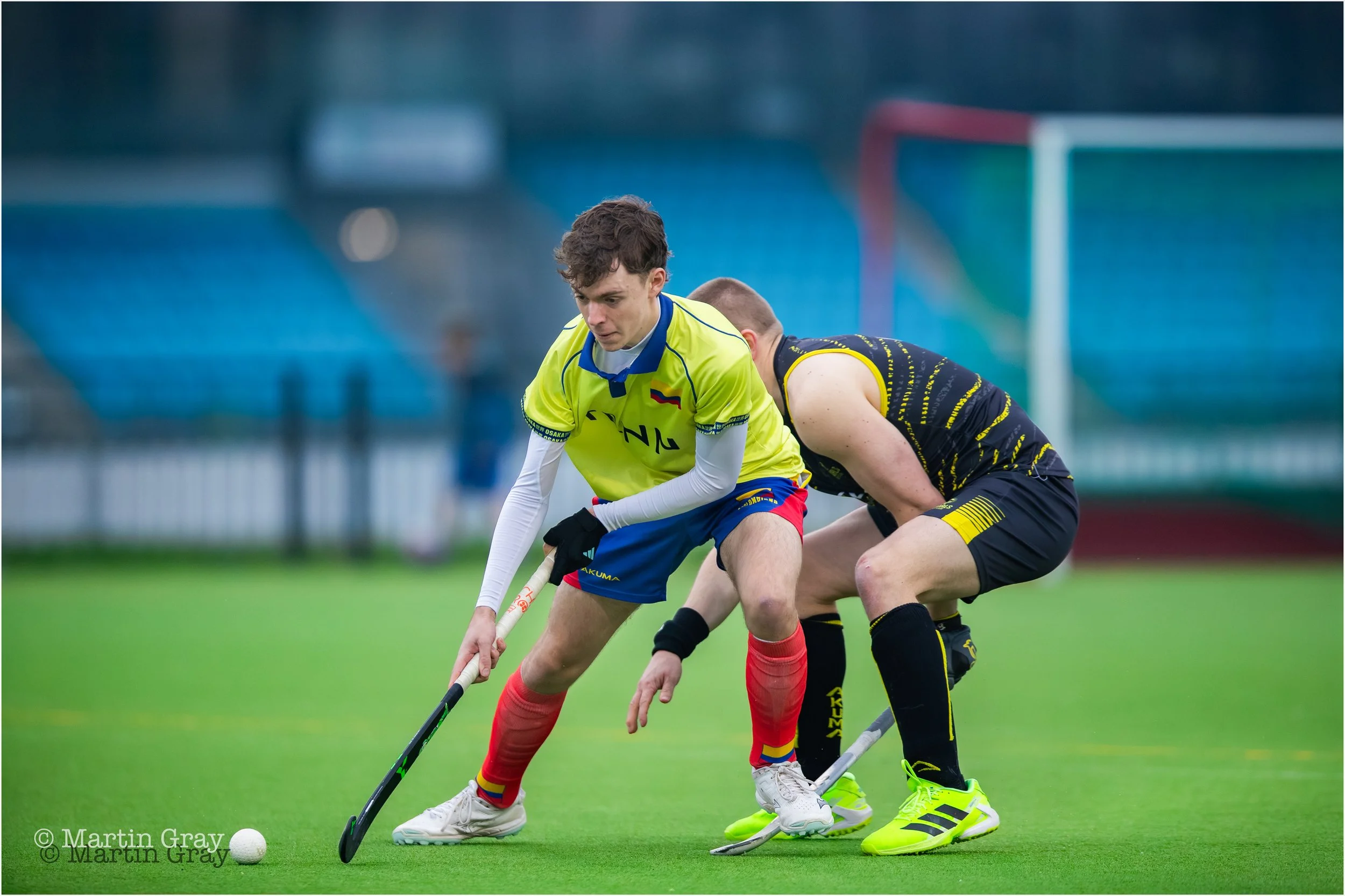 Luke Gavey looks to attack  with Tom Nightingale defending-5823.jpg