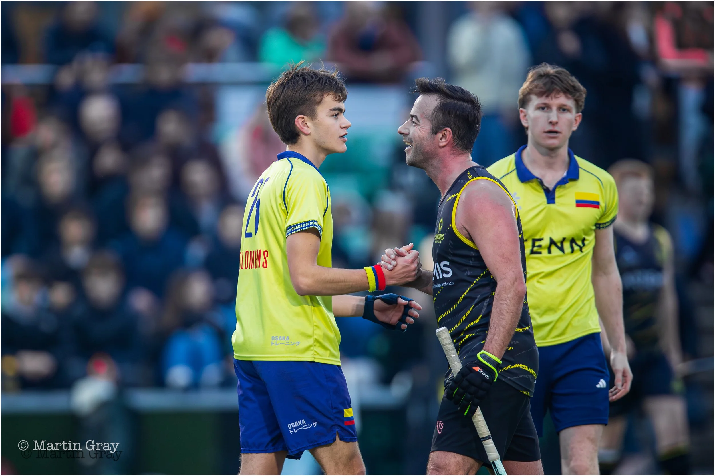 Post match handshakes allround-6209.jpg