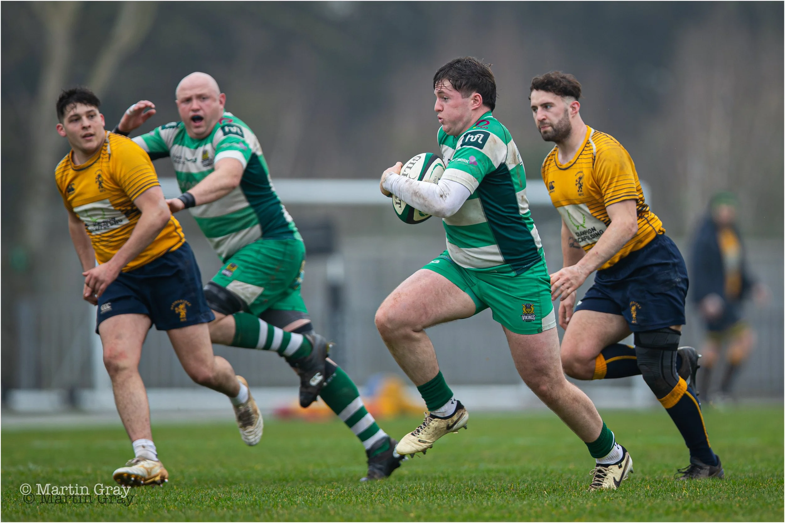 Niall McGann breaks on the halfway-5066.jpg