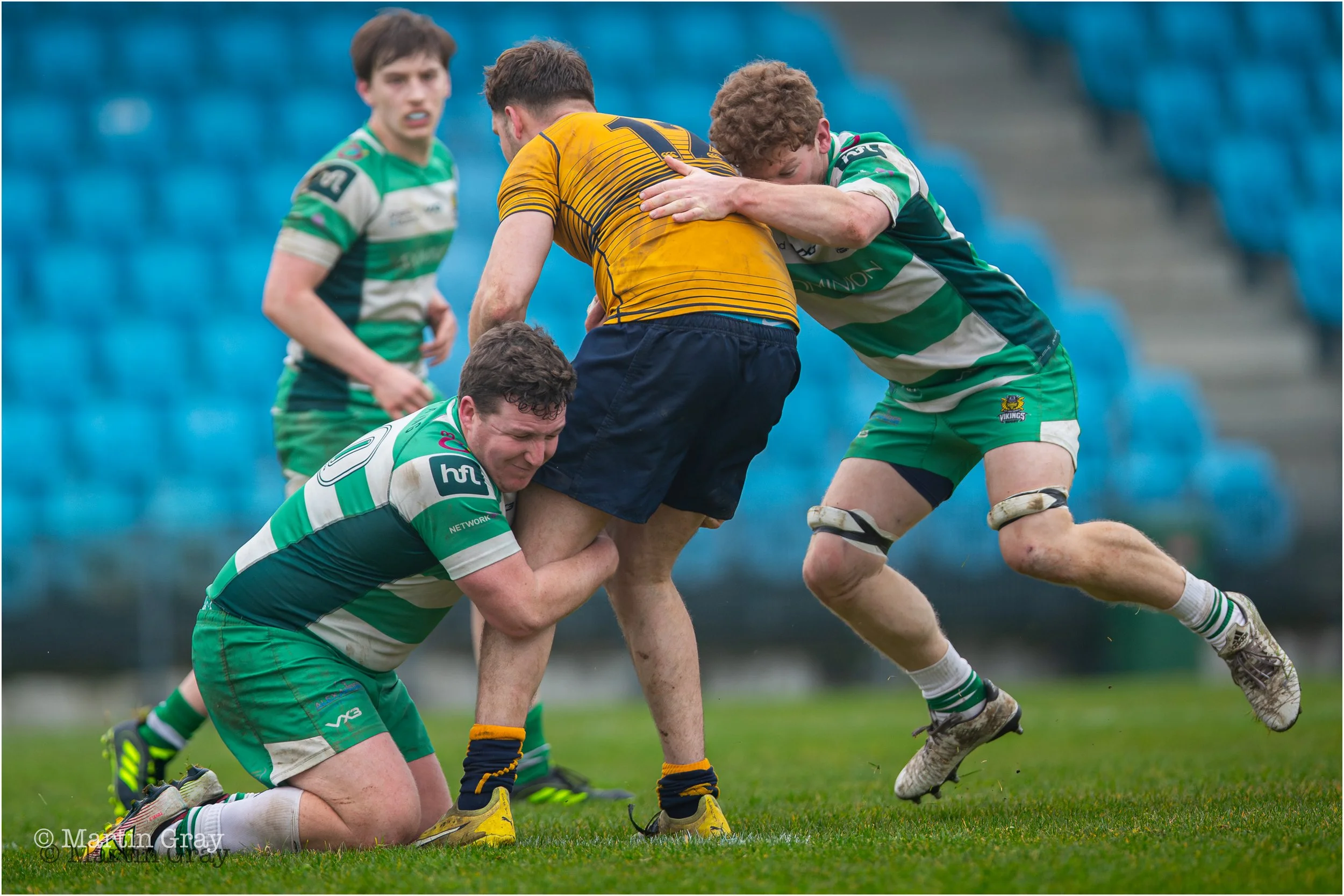 Vikings tackle-5171.jpg