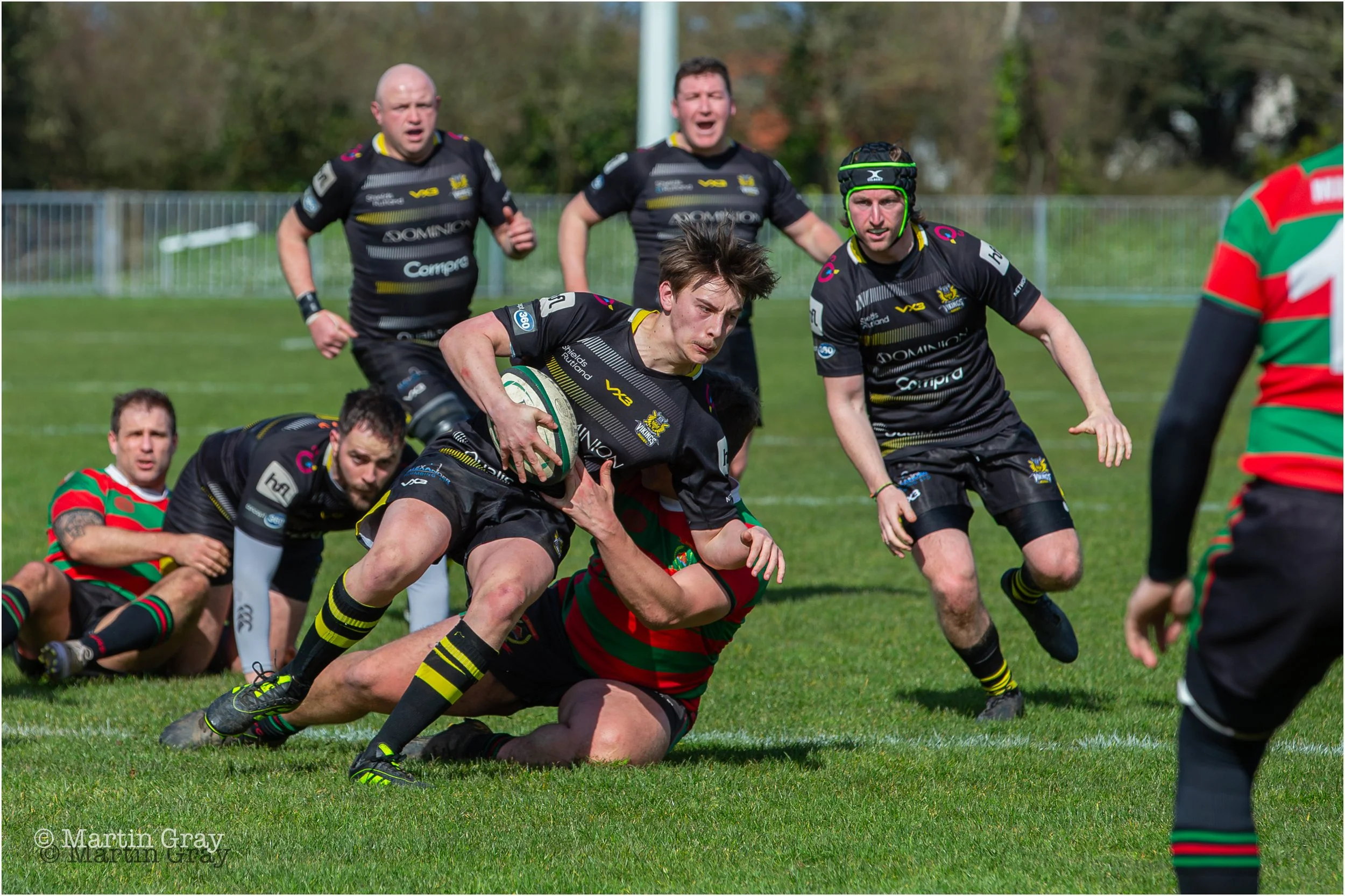 Alex Simpson's break is halted-3400.jpg