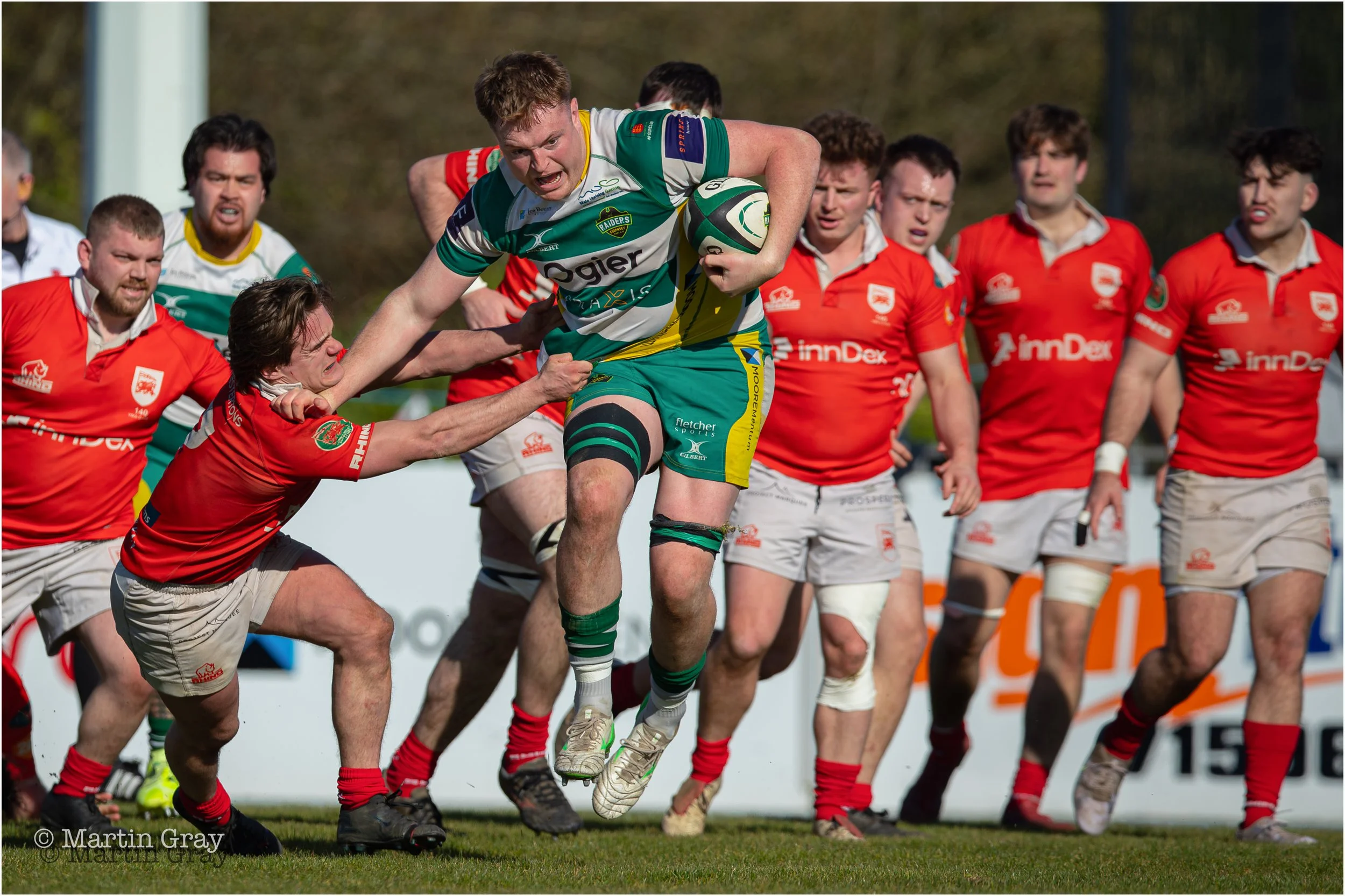 Hugo Culverhouse powers through the London Welsh line-8802.jpg
