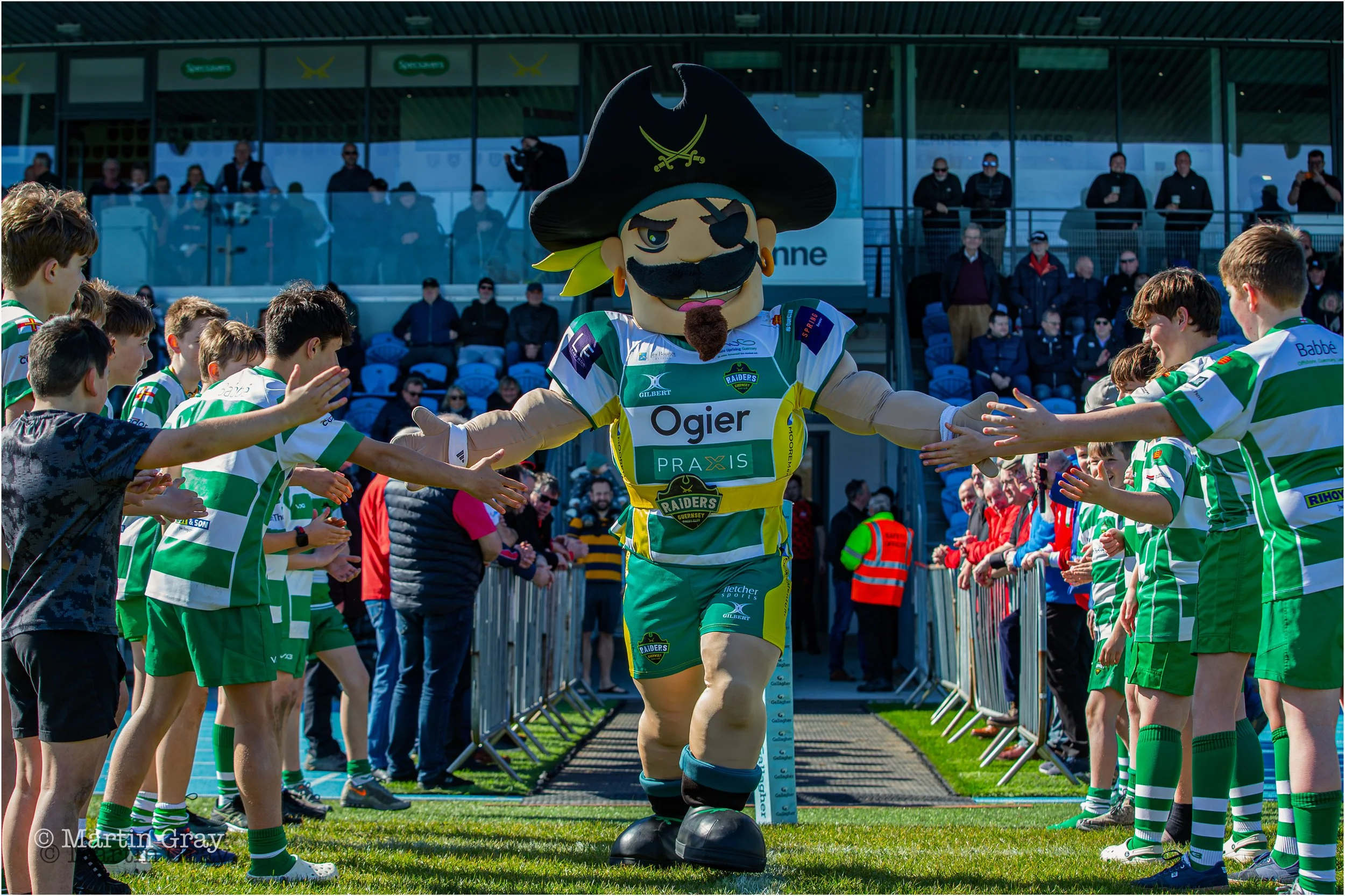 Raiders maul inside the London Welsh 22-3881.jpg