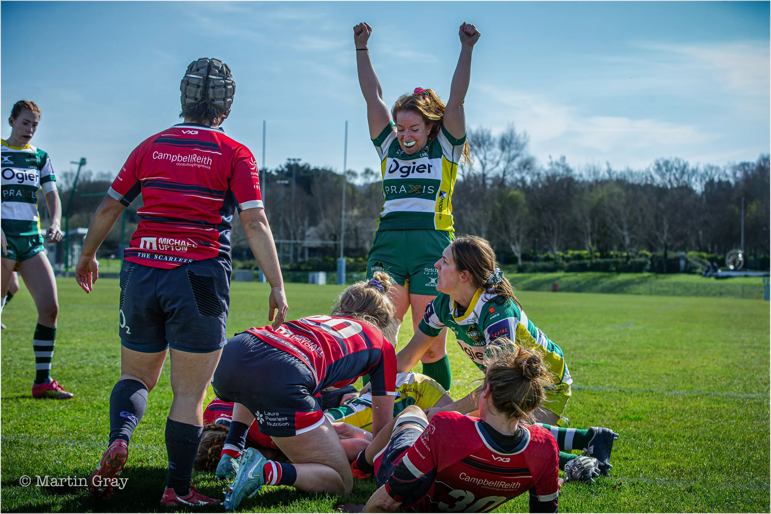 Daisy Travers celebrates a Elle Murphy Try-4499.jpg