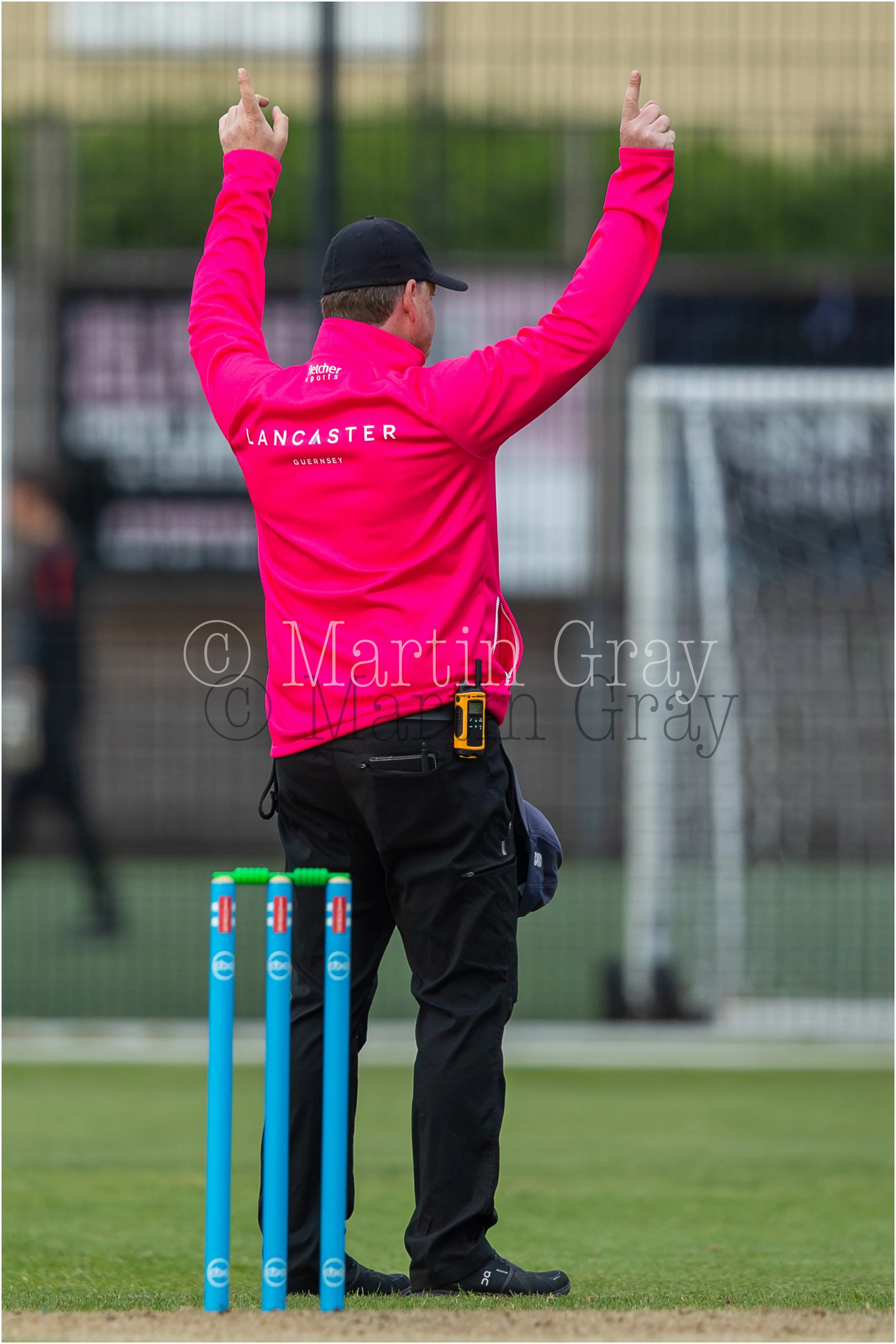 Umpire Owen Brock-3702.jpg