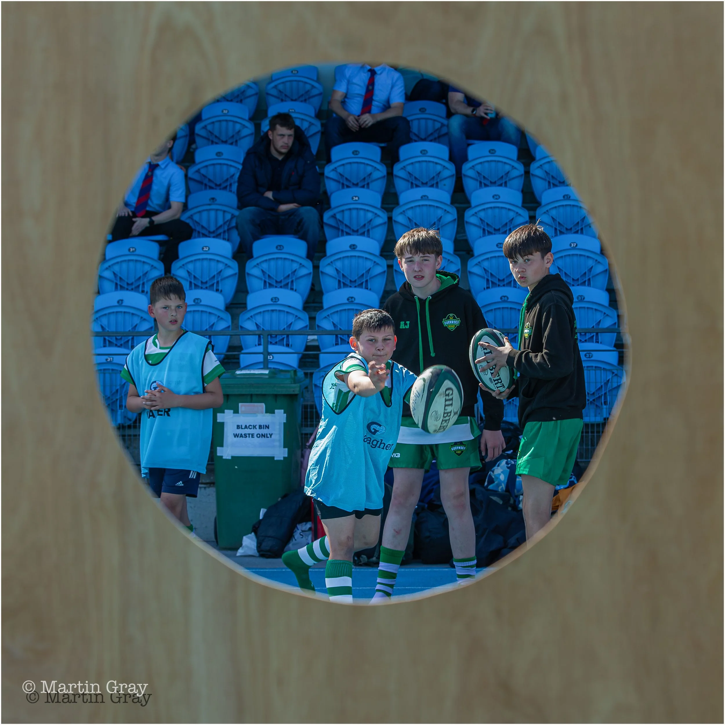 MUGS Passing the ball through the hole competition-5413.jpg