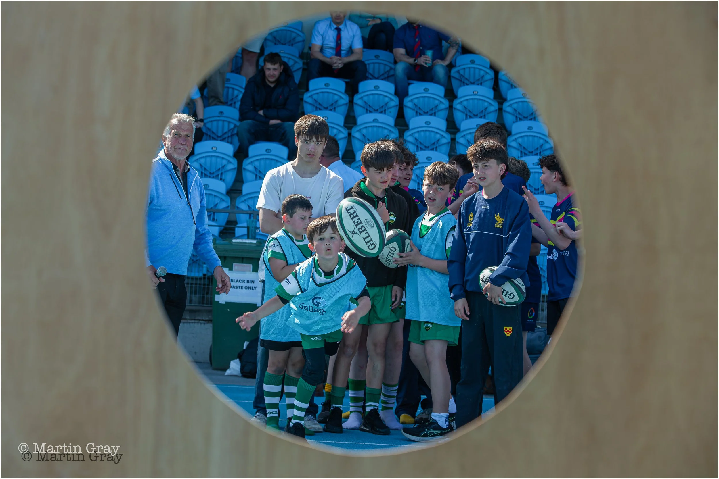 MUGS Passing the ball through the hole competition-5420.jpg