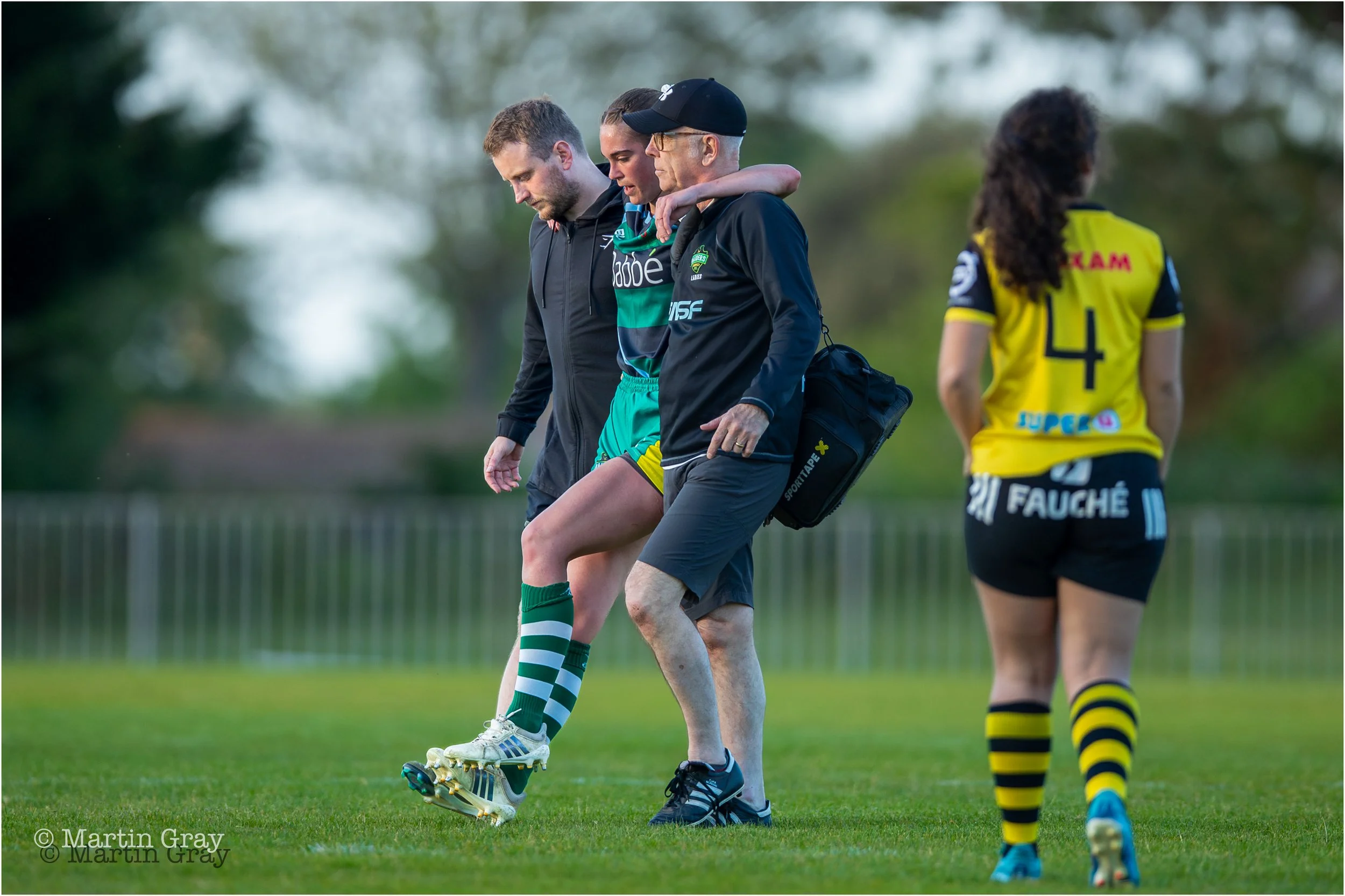 Sophie Galliene helped off the field injured-8185.jpg
