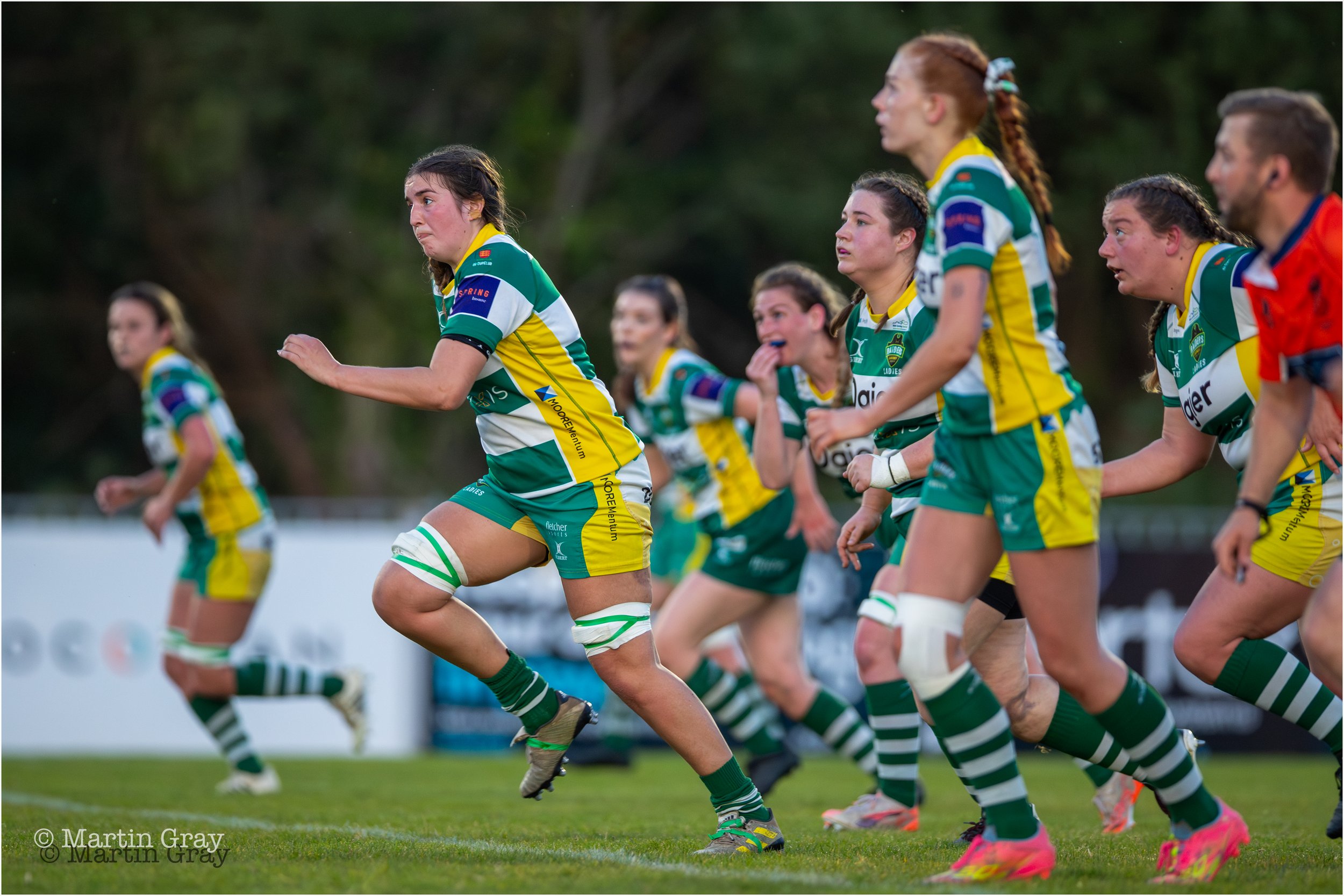 Yvie Coyde leads off at a restart-8636.jpg