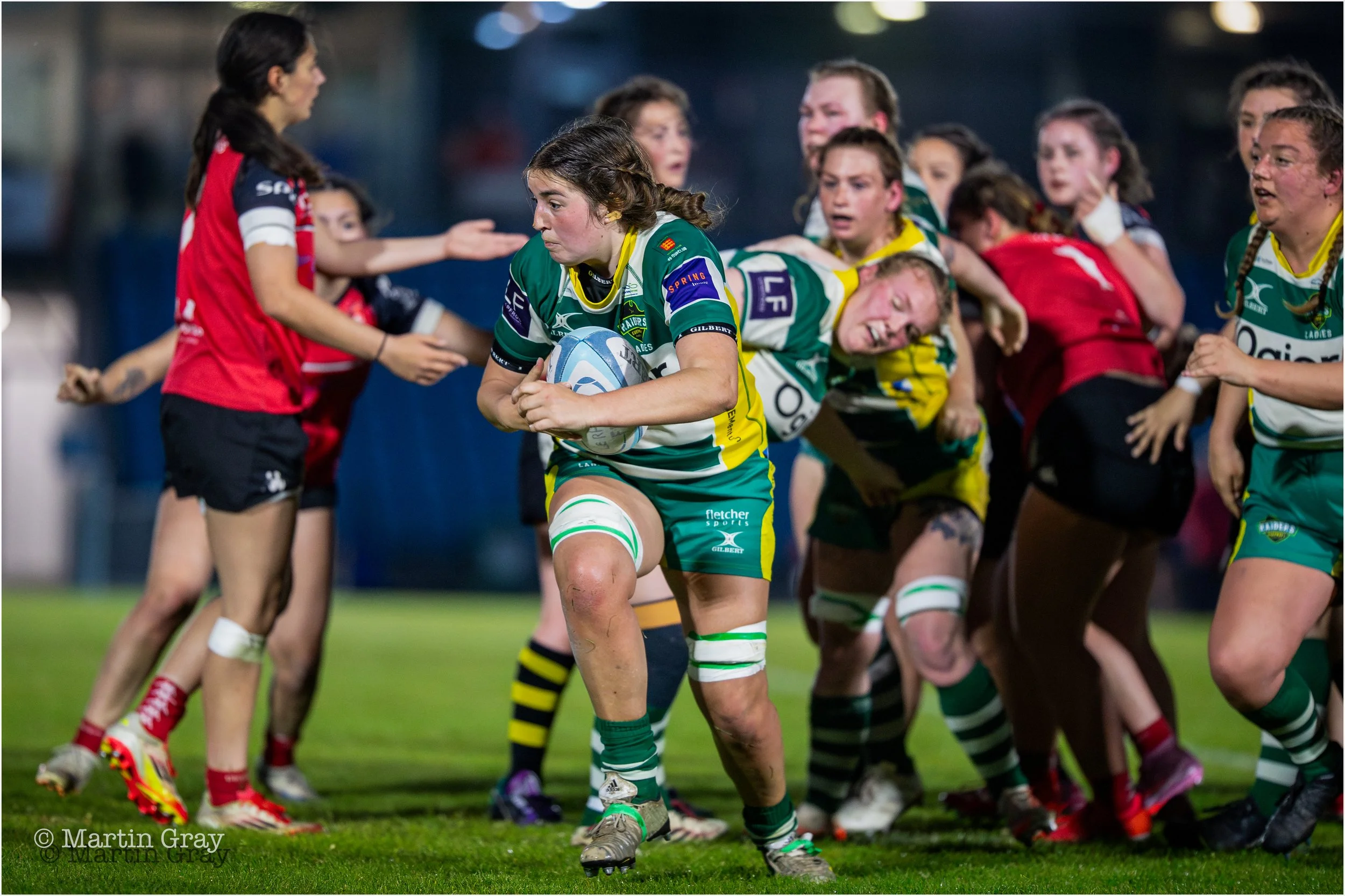 Yvie Coyde peels off a ruck on the halfway-9013.jpg