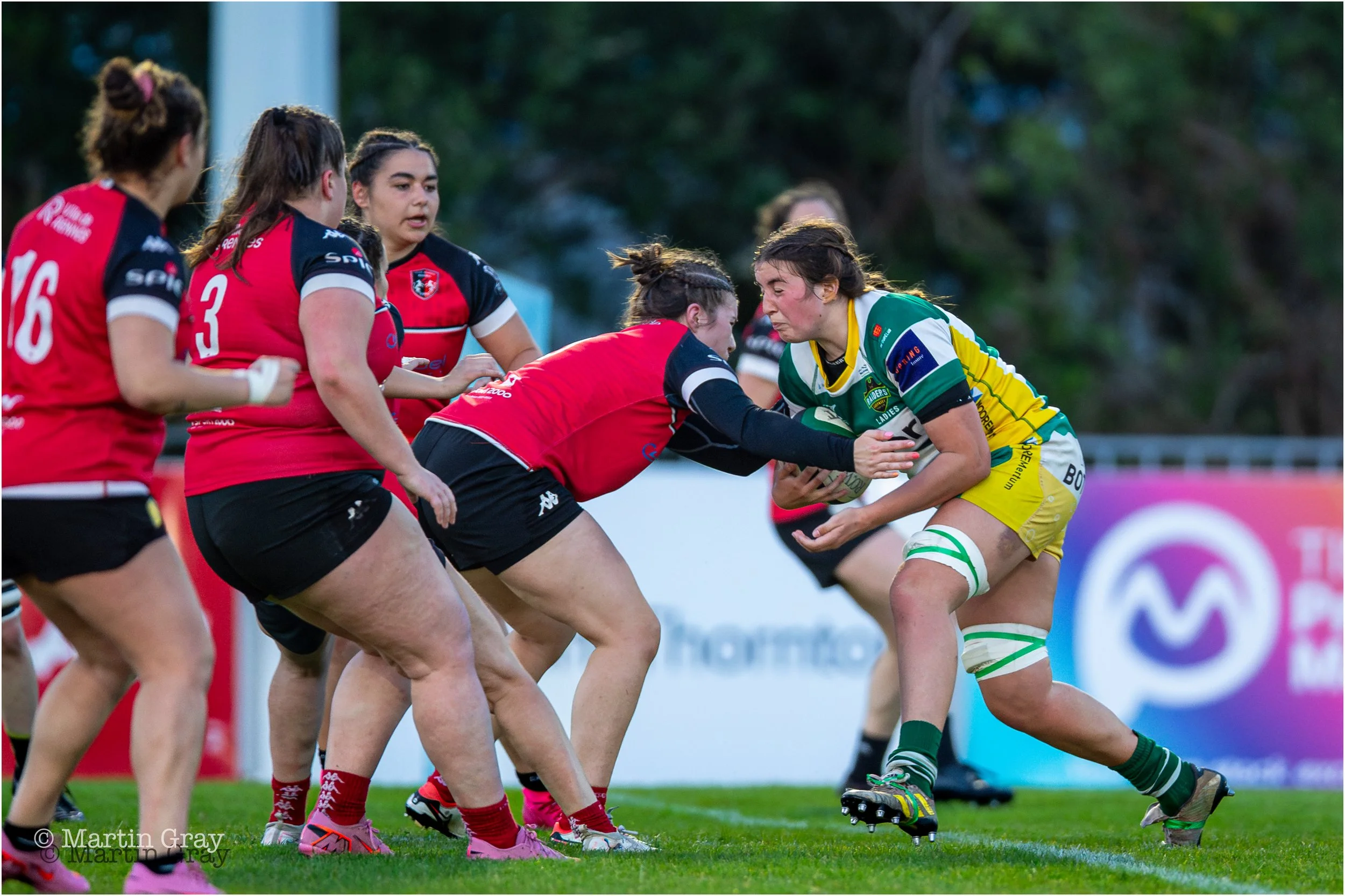 Yvie Coyde runs into. a french line-8669.jpg