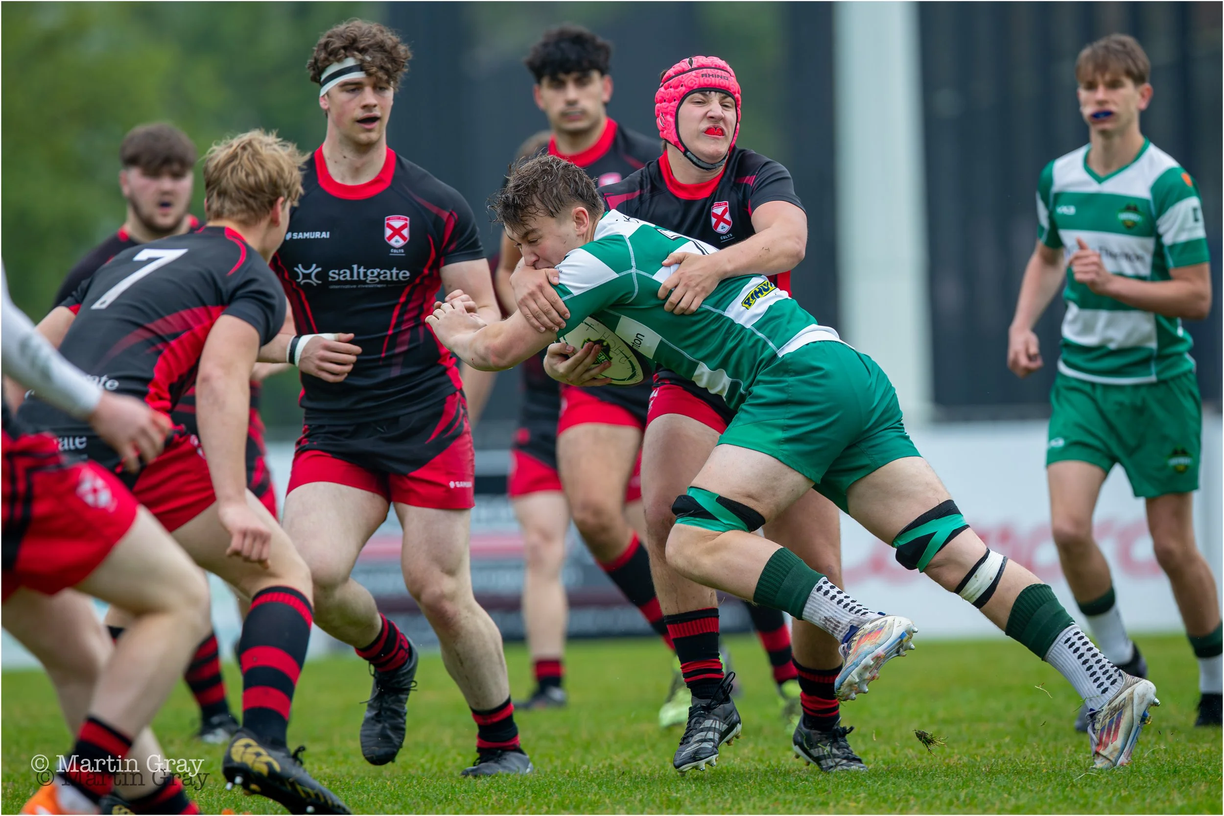 Fergus McGall powers into the Jersey back line-0167.jpg