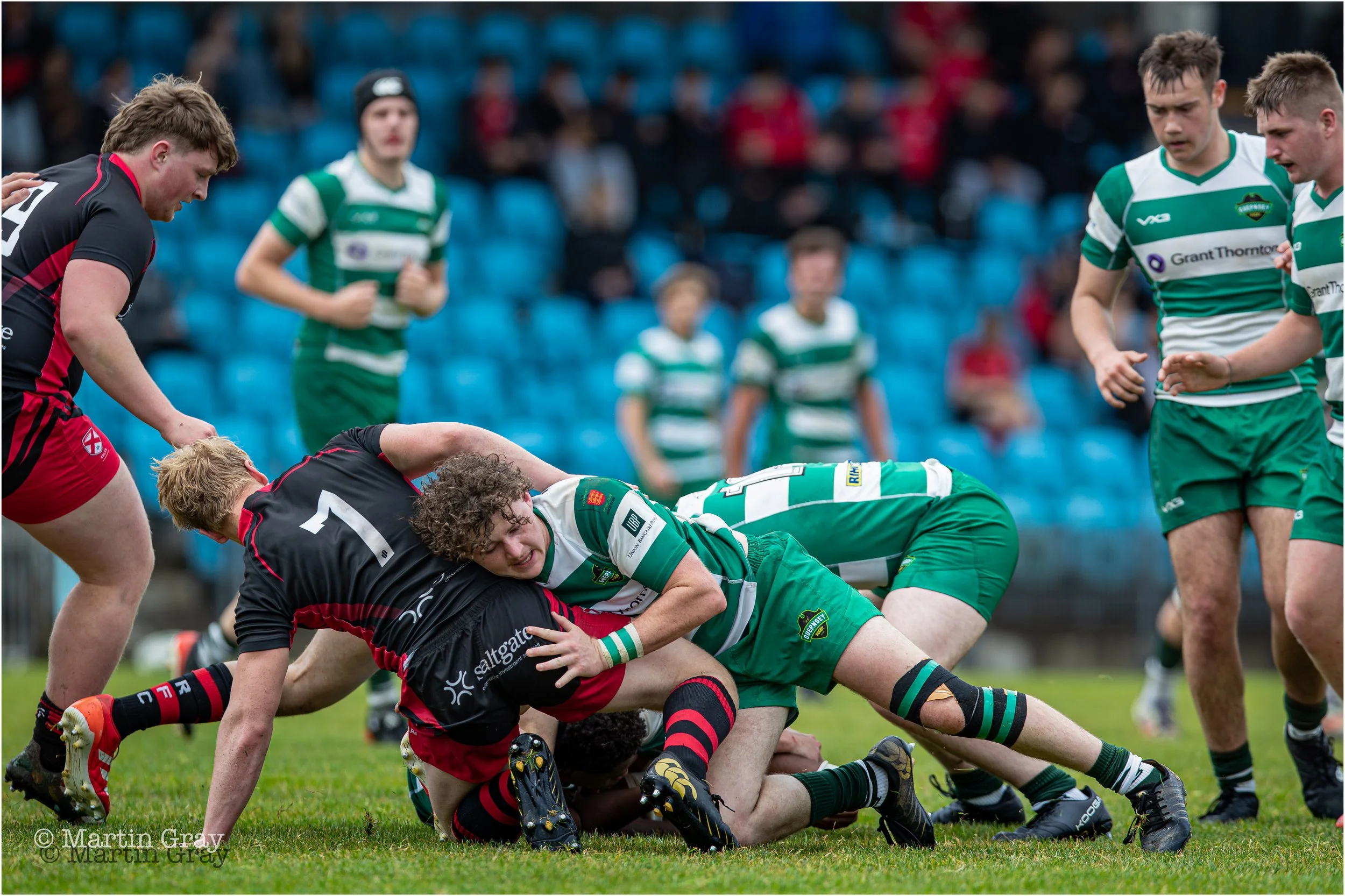 Ozzie Kent tackles-0467.jpg