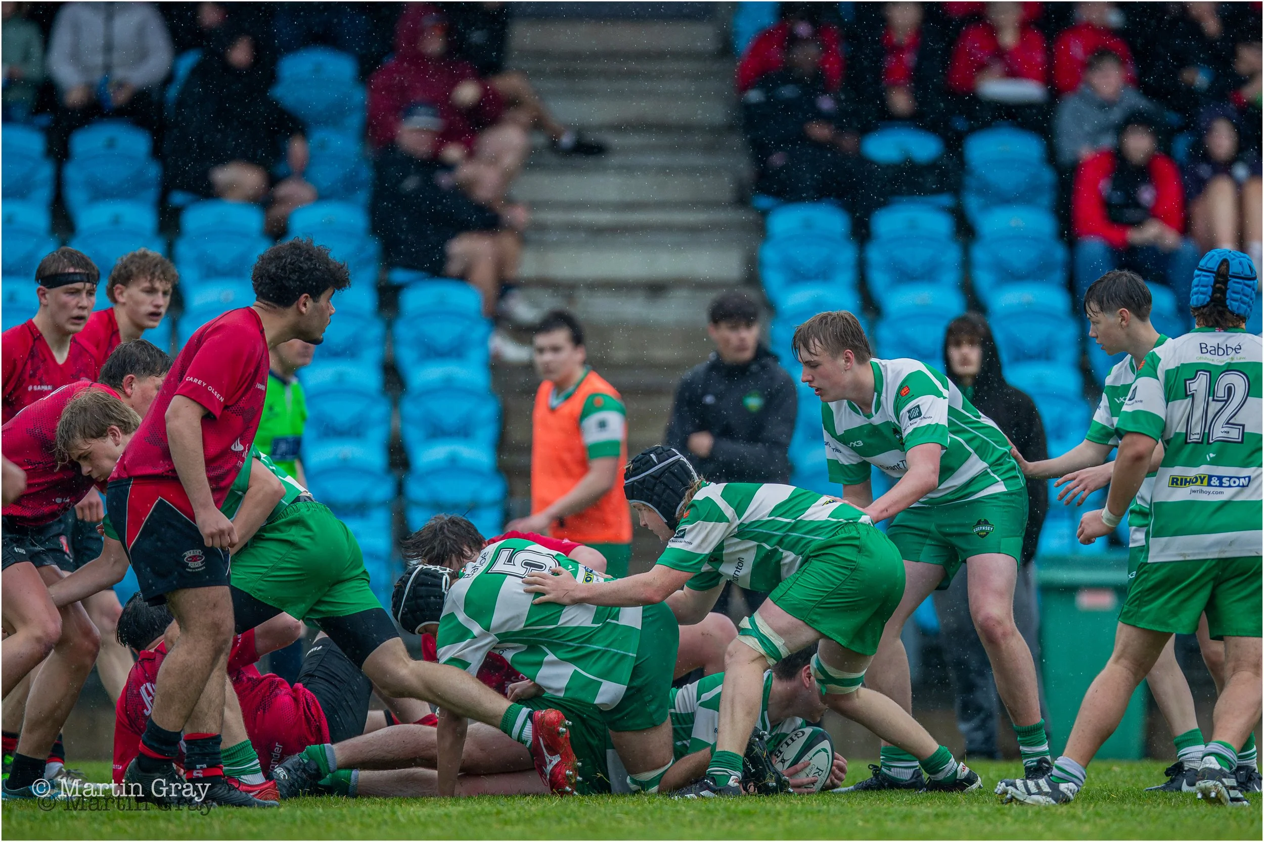 Guernsey U16's ruck-9583.jpg