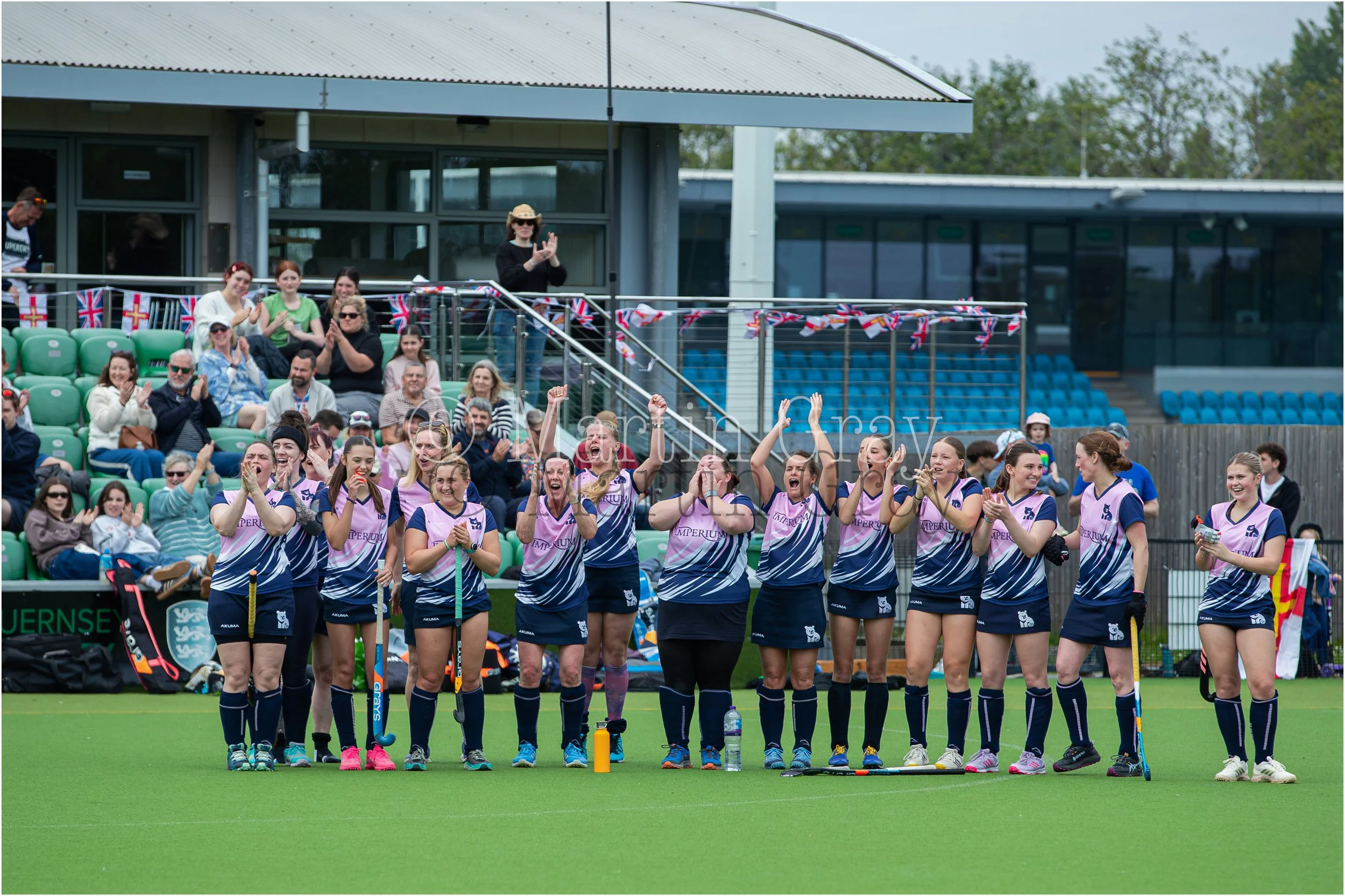 Cubs celebrate the opening shuffle goal-3345.jpg