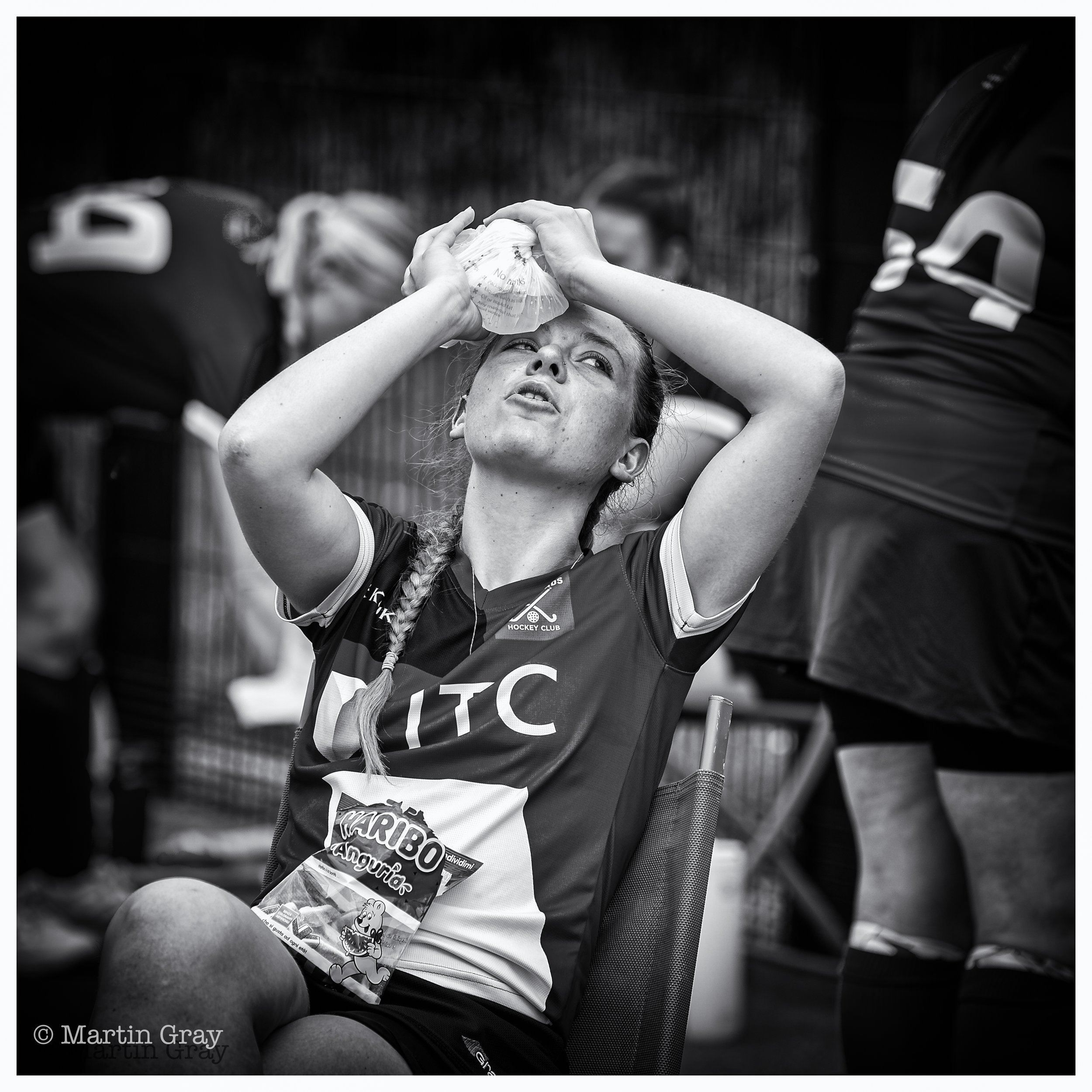 Ice Pack required B+W-2.jpg