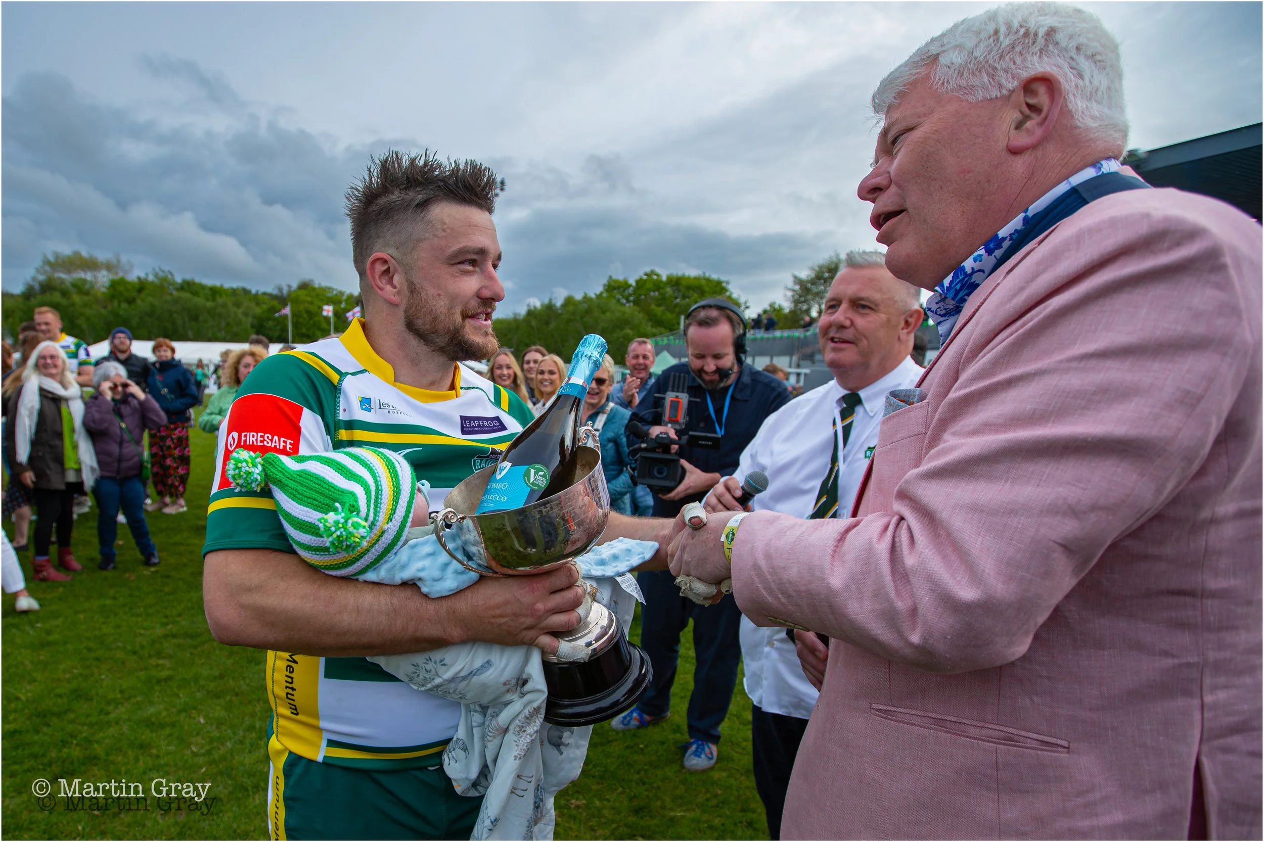 Dale Rutledge Player of the match-6812.jpg