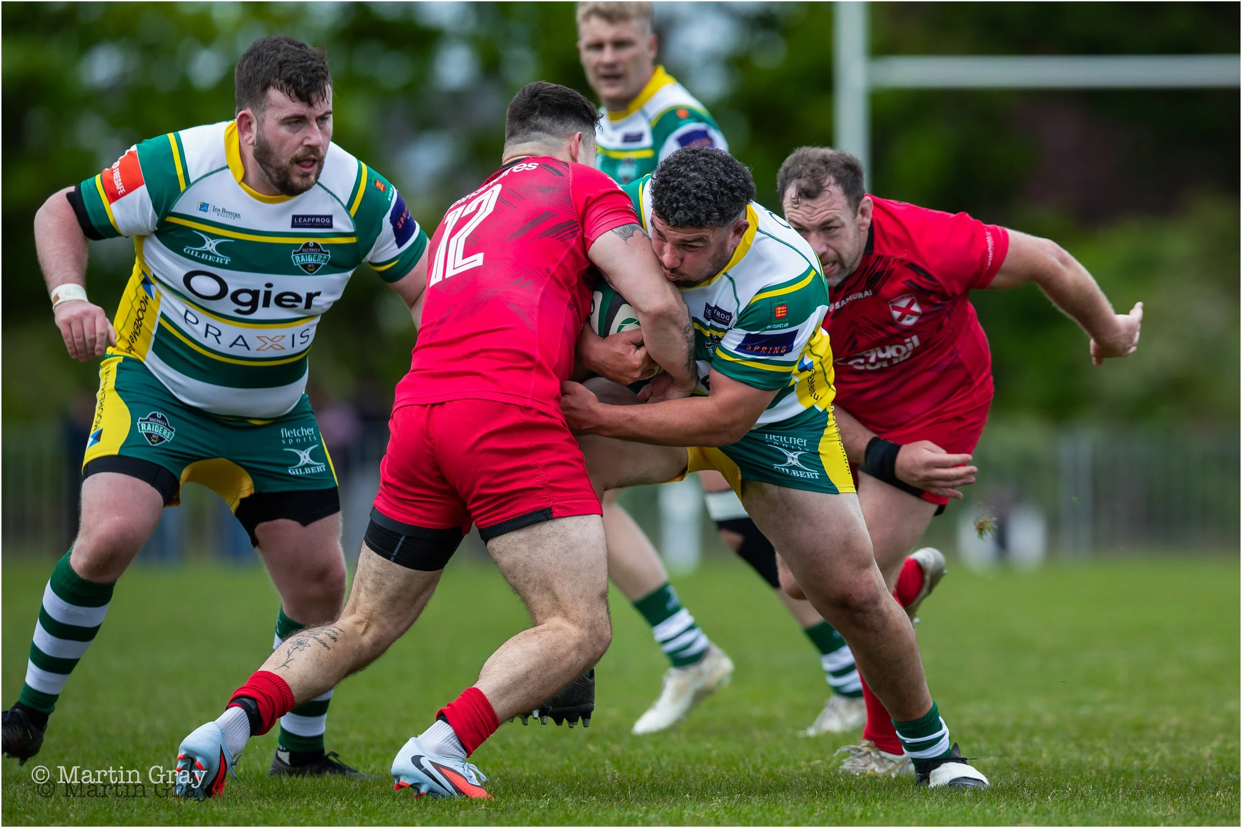 Joe Wrafter carries the ball into contact-6027.jpg