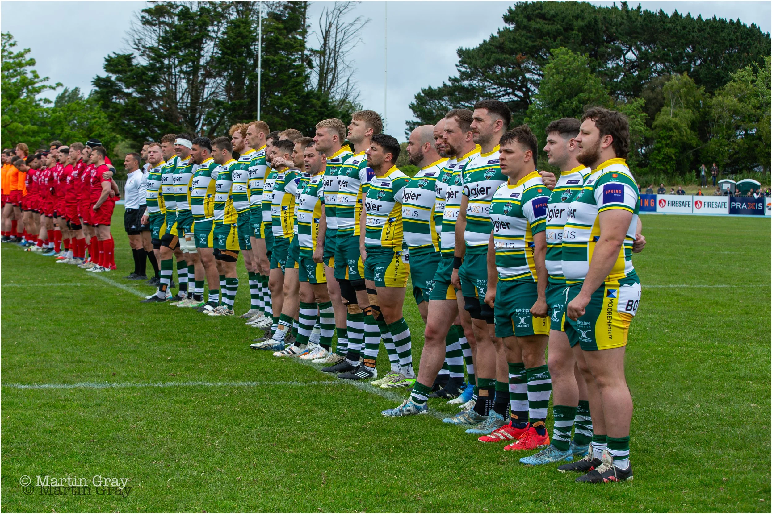Raiders line up before the game-7240.jpg