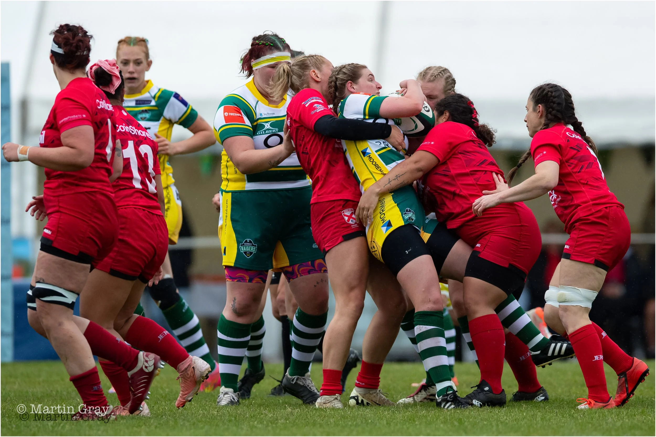 Cara Fitzpatrick is held up-4867.jpg