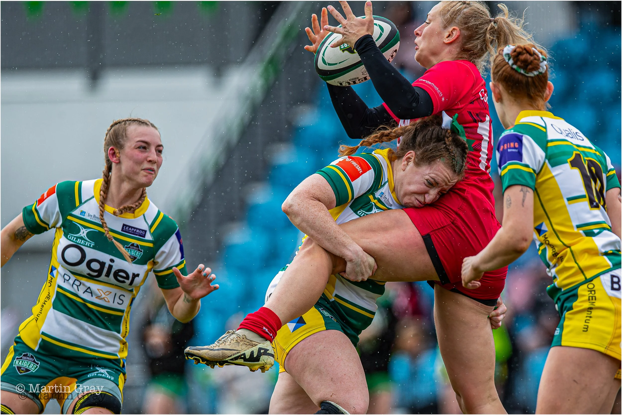 Daisy Travers nails a tackle-2.jpg