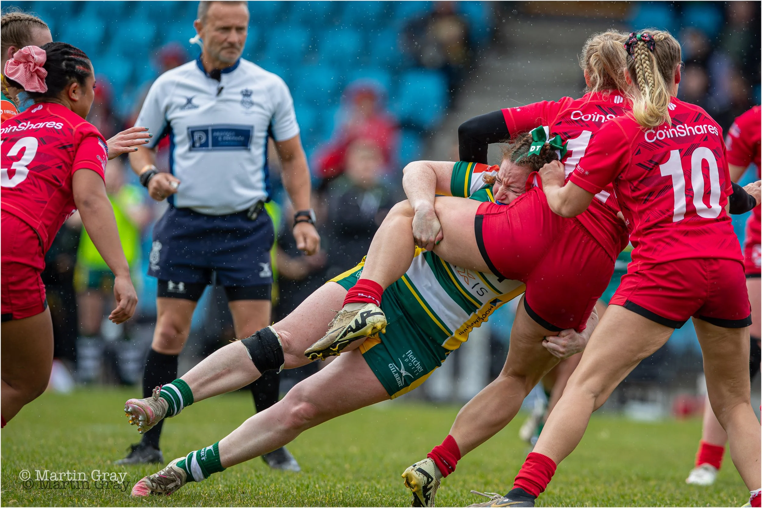 Daisy Travers nails a tackle-5042.jpg