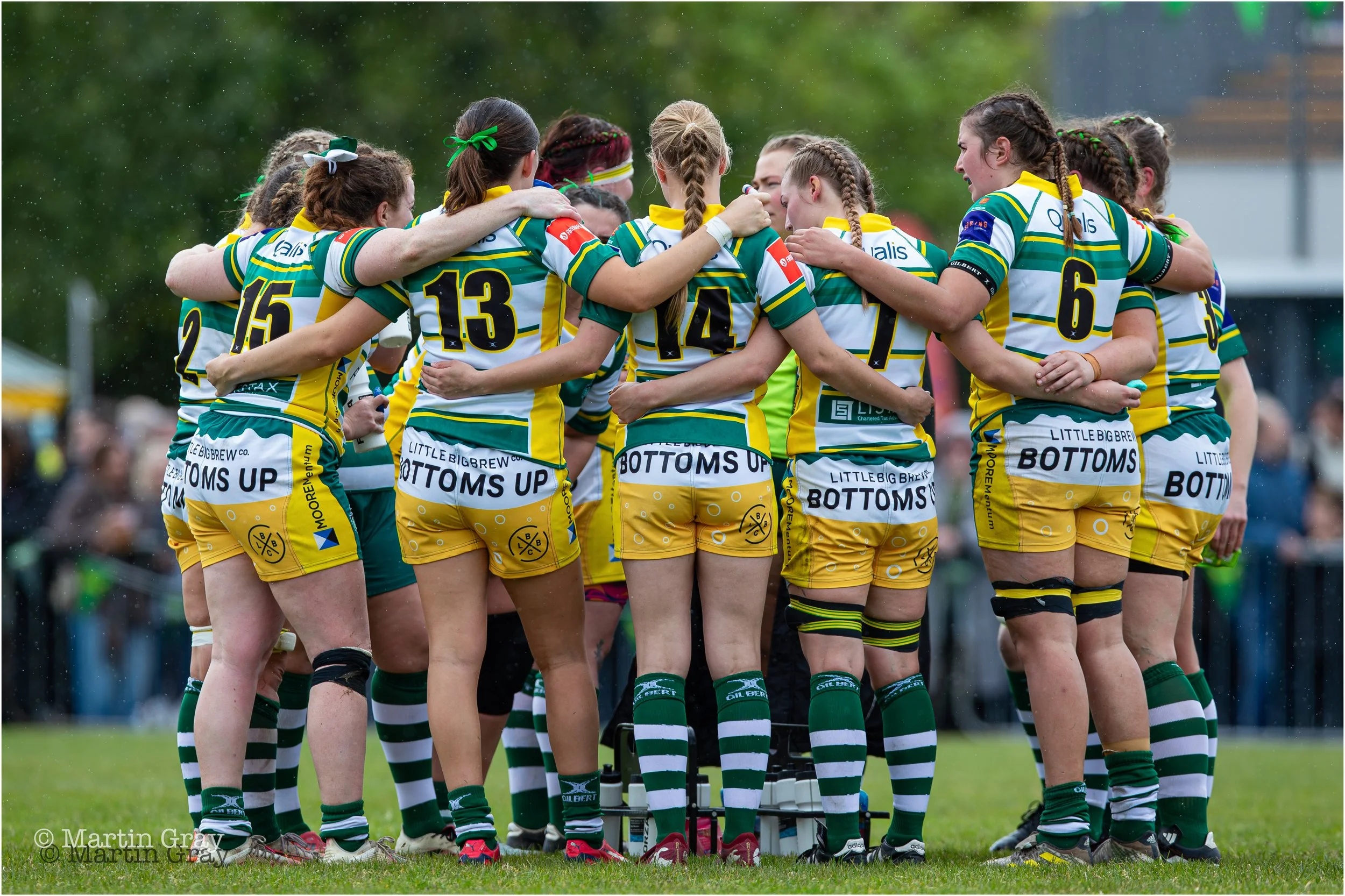 Guernsey Raiders Ladies Huddle-5080.jpg