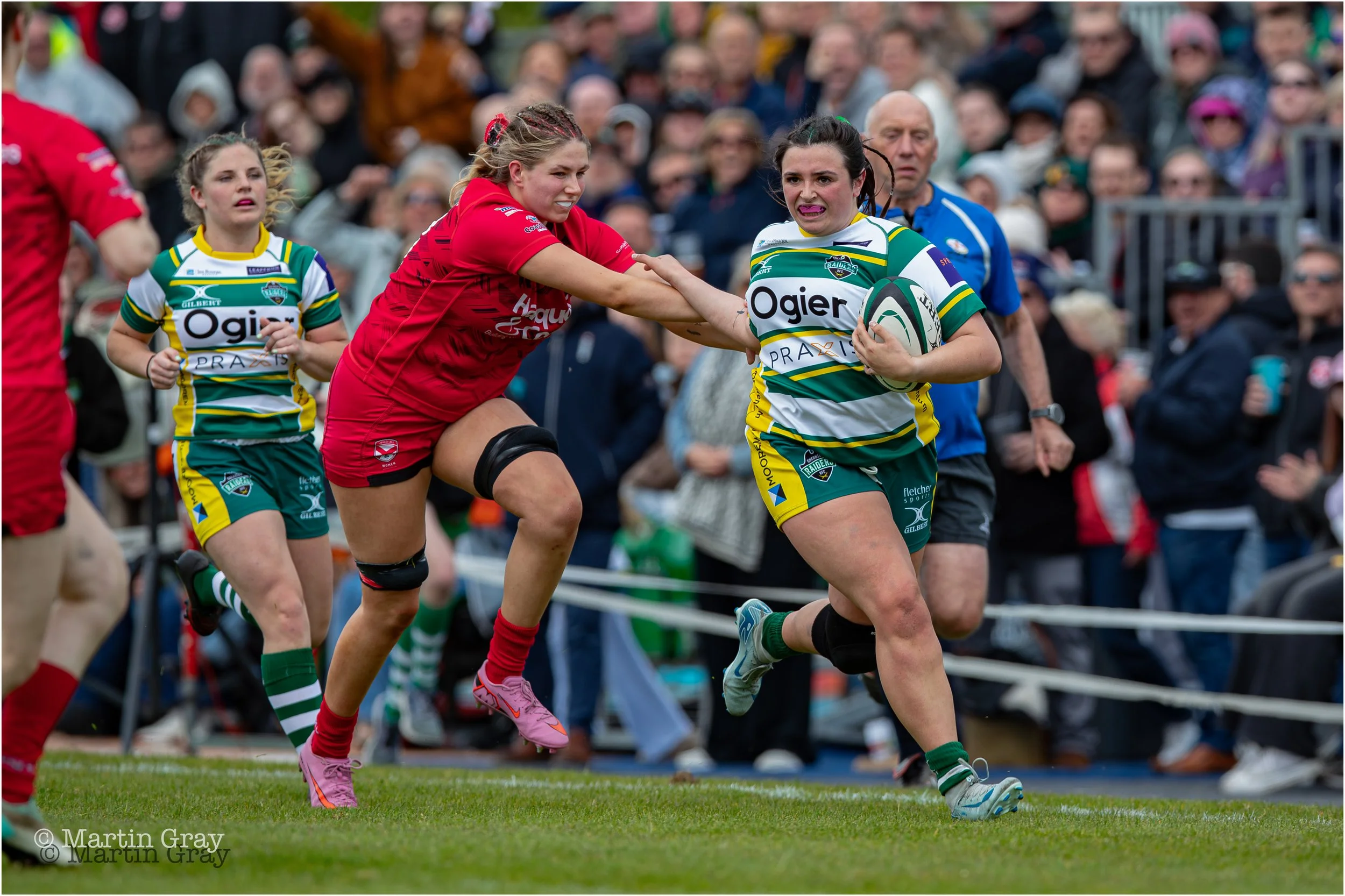 Marni De Freitas Alves breaks on the touchline-5613.jpg