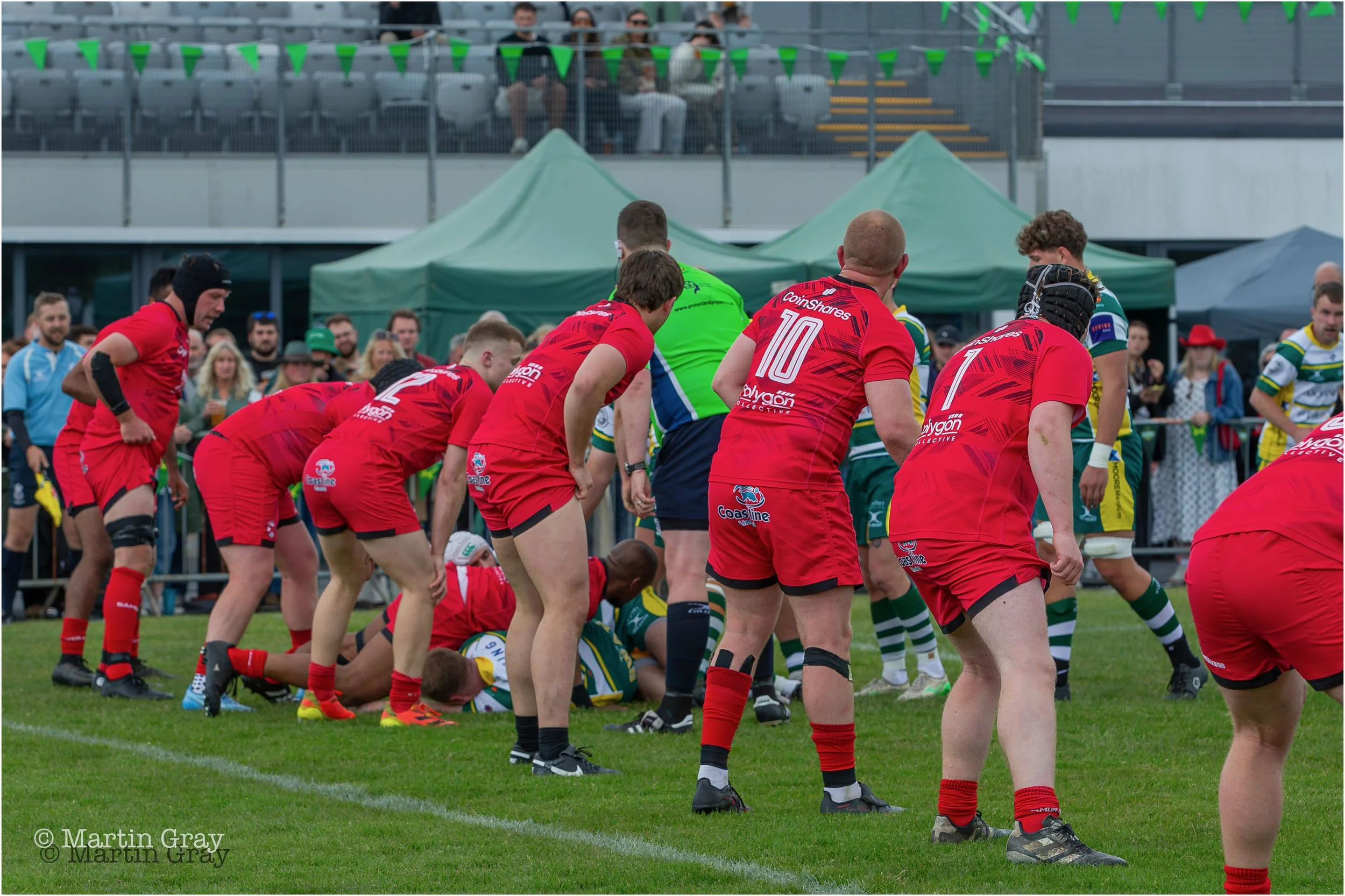 Jersey defend their line-6889.jpg