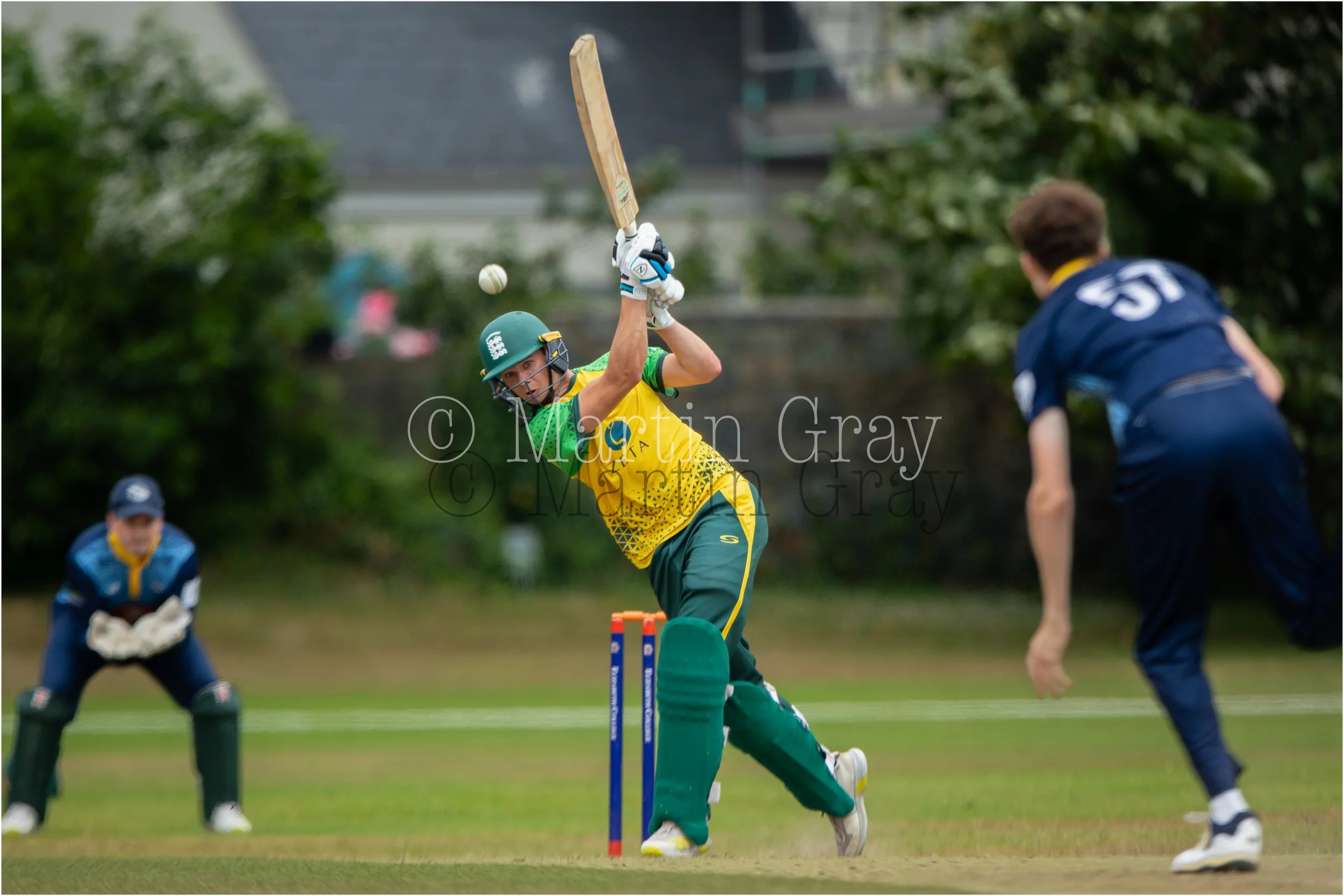 Charlie Forshaw takes the aerial route for a boundary-5840.jpg