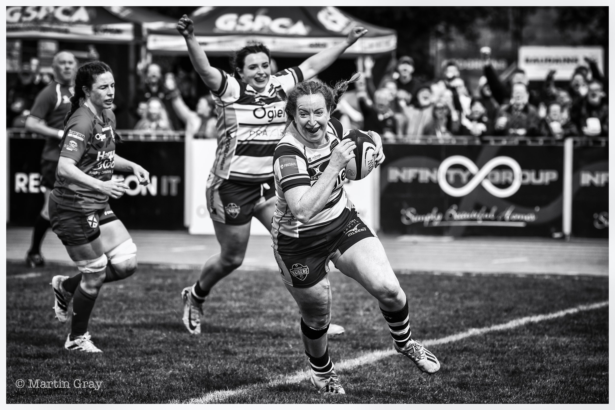 Daisy Travers Try B+W-2.jpg