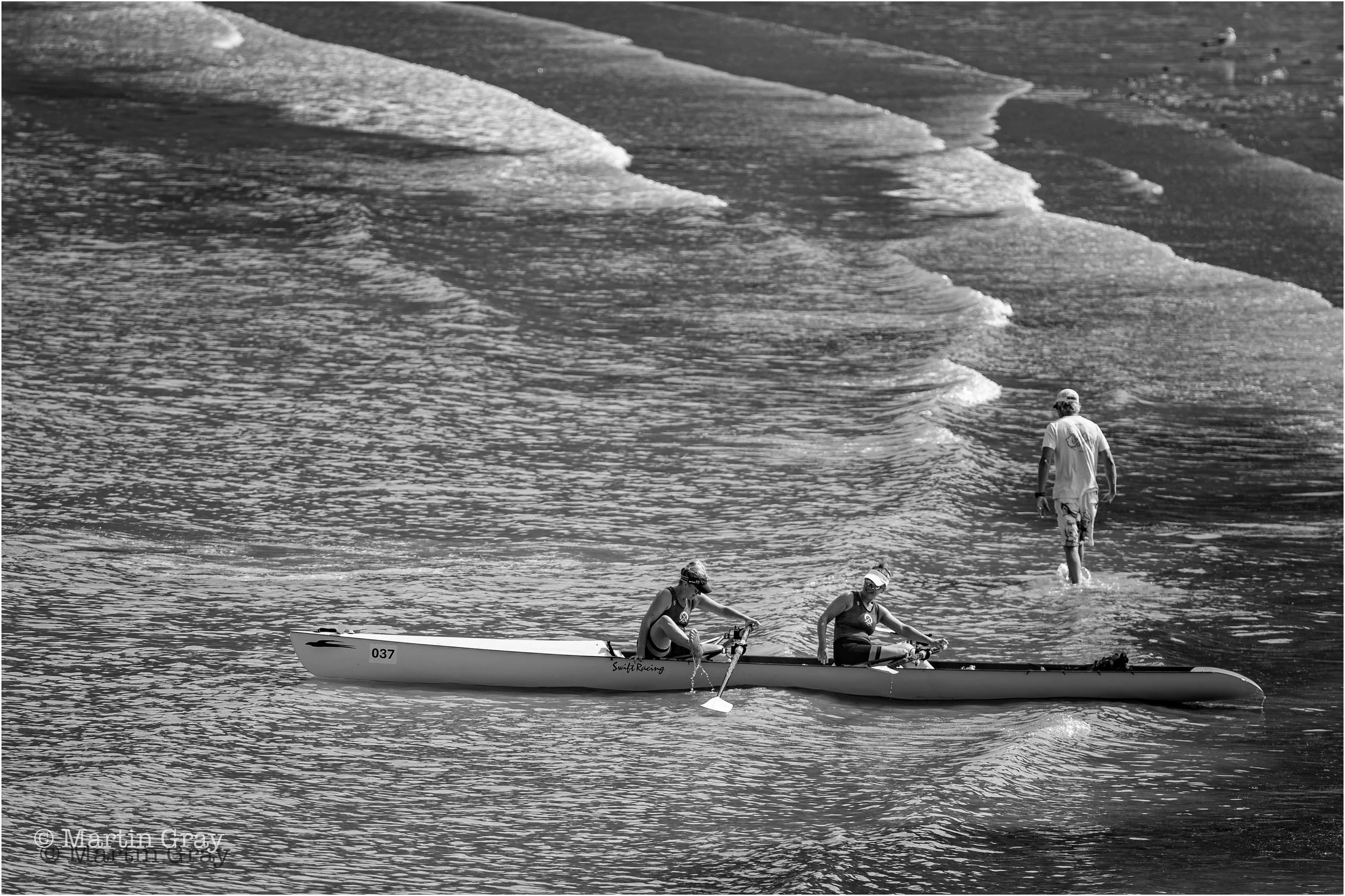 The days end Beach Sprints B+W-7082.jpg