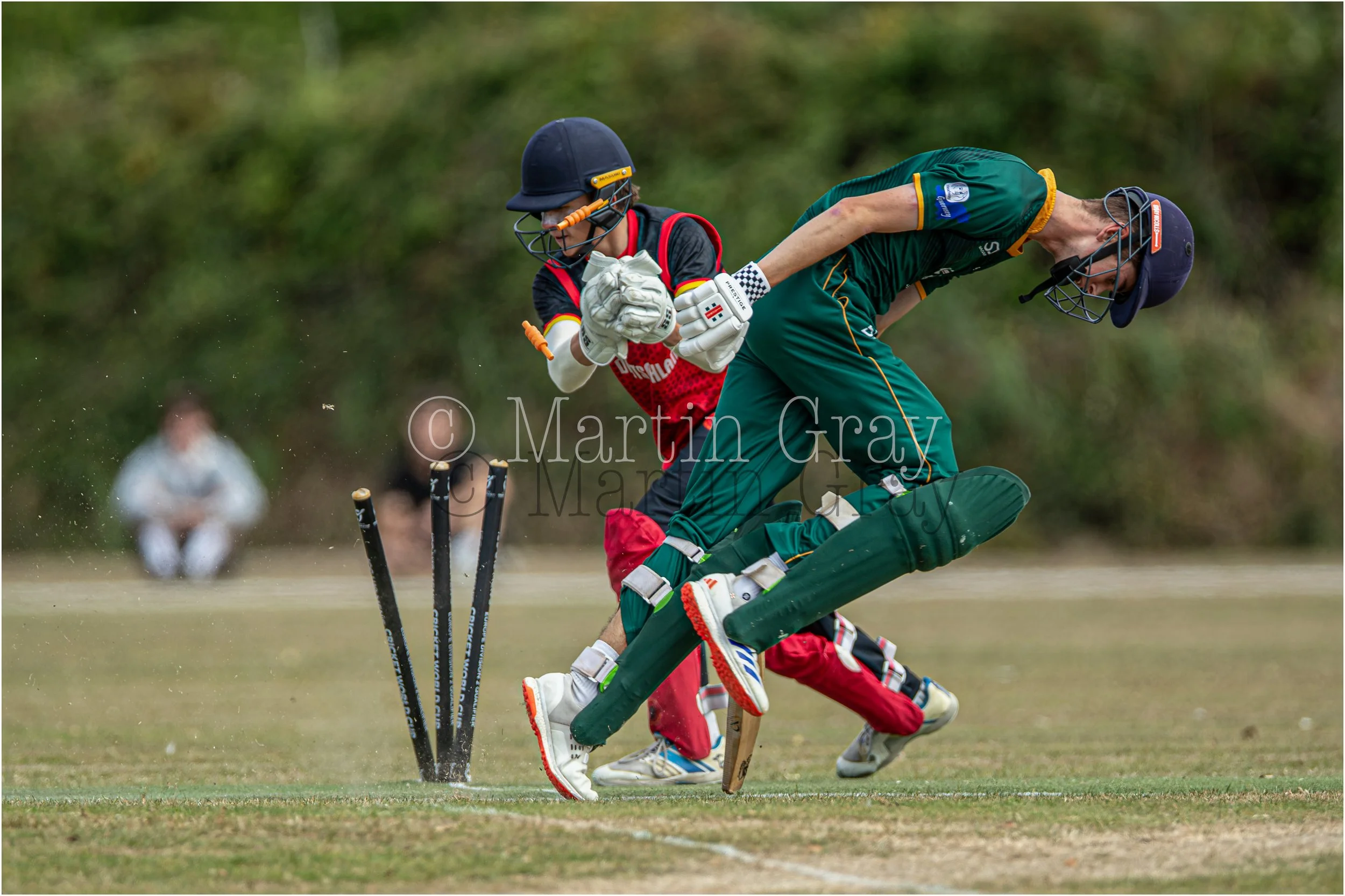 Freddie Forshaw makes his ground-0616.jpg