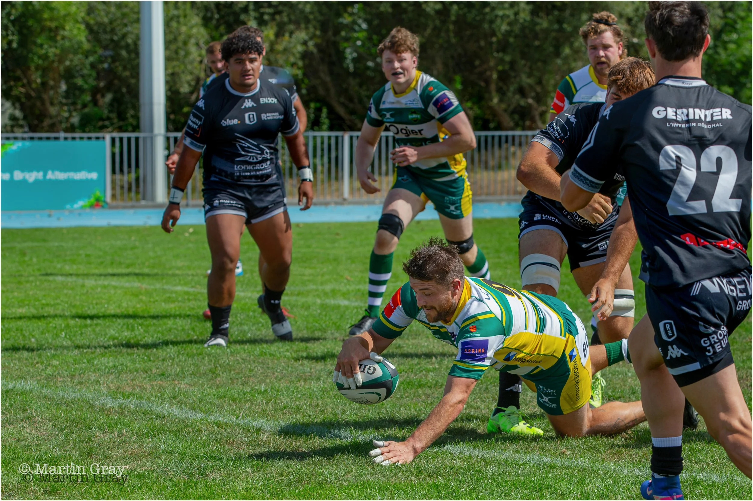 Dale Rutledge goes over for a second half Try-0263.jpg
