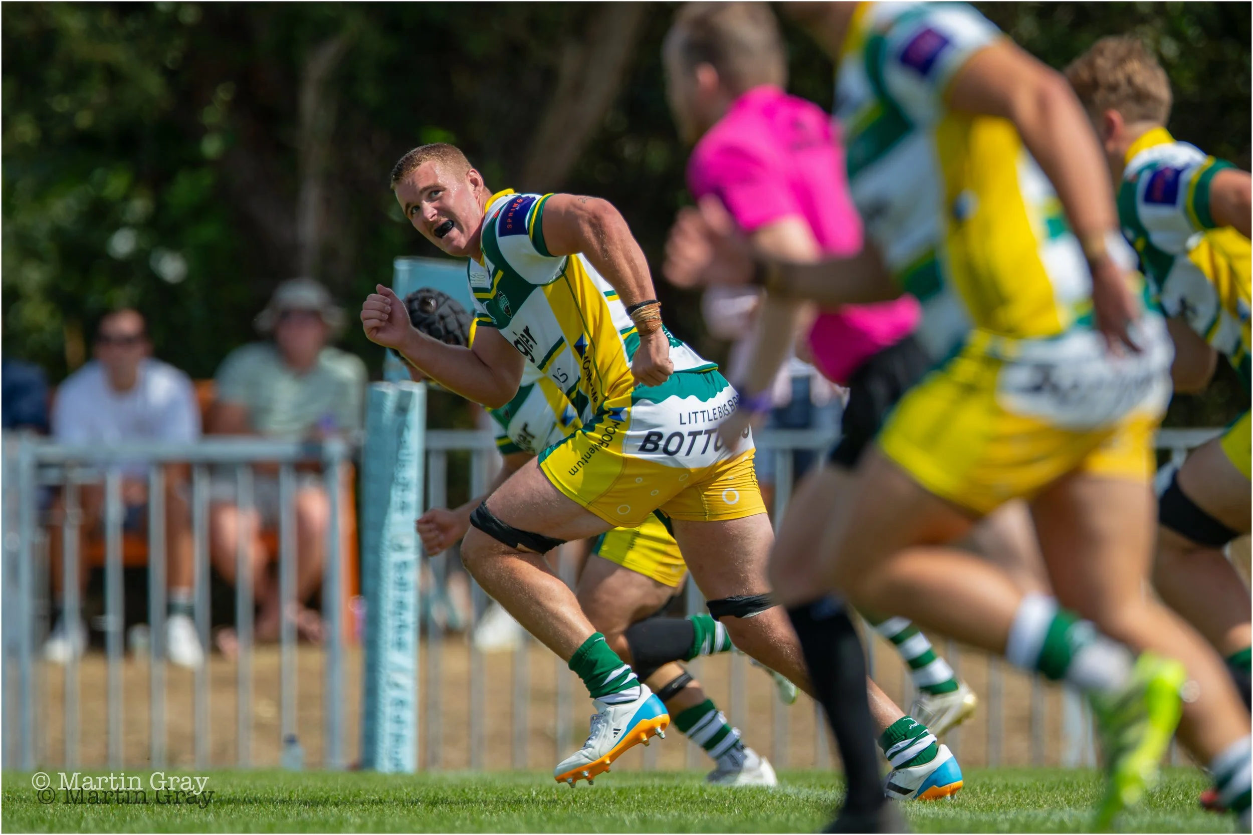 Joel Broadhurst charges at the kick off-5165.jpg