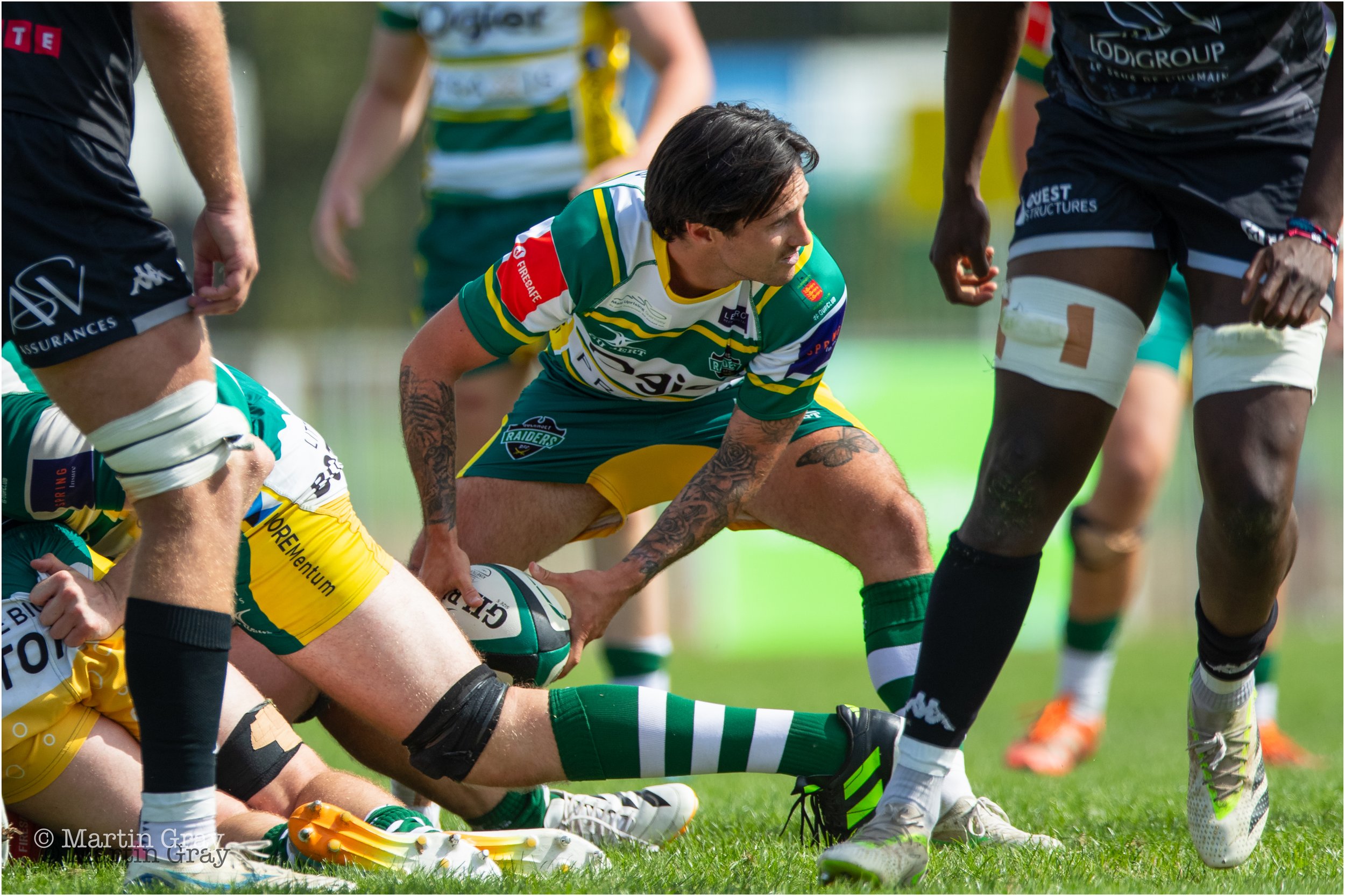 Taylor Quate feeds from a ruck-5374.jpg