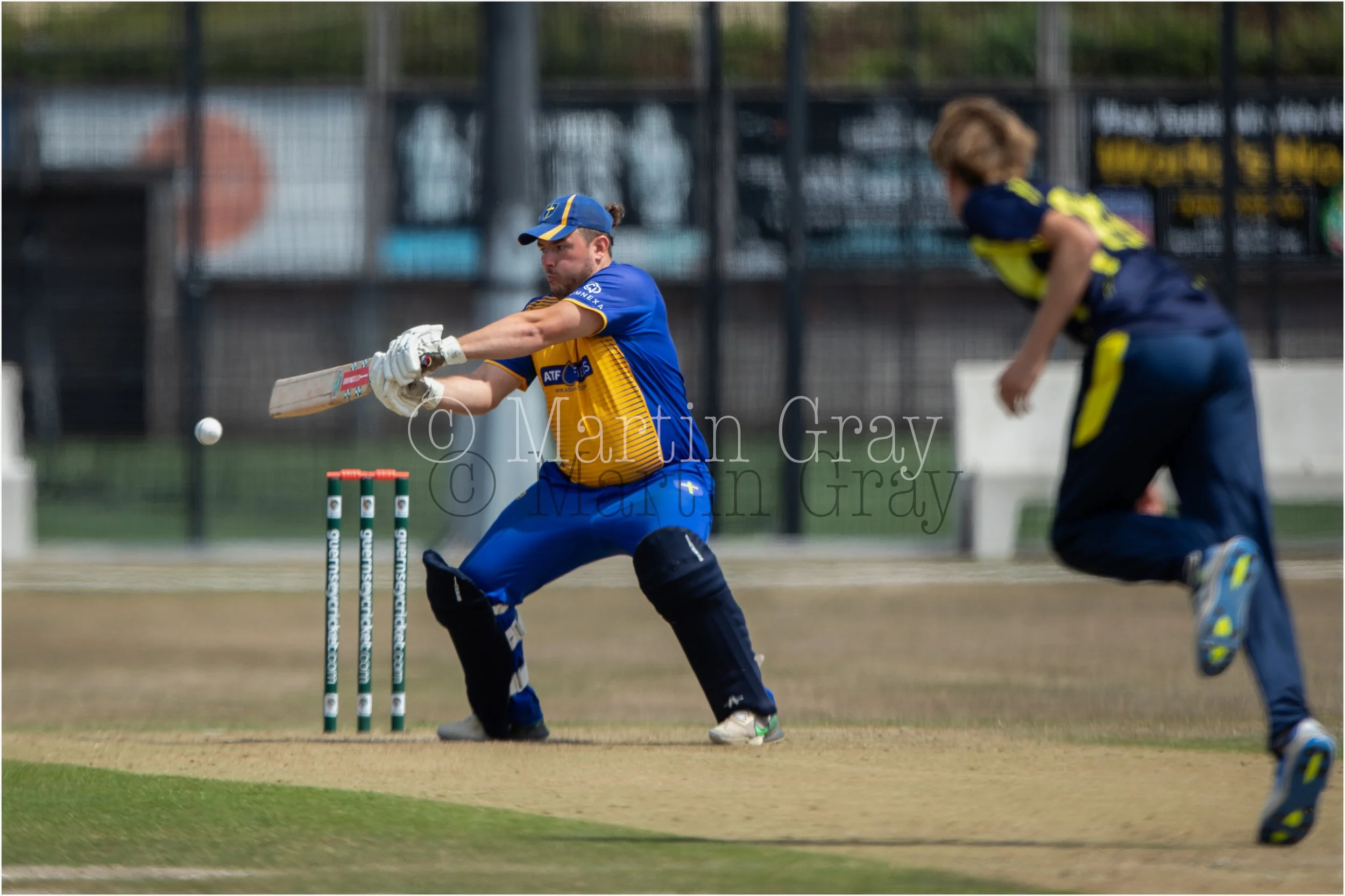 Gabe Manthorp cuts square of Harry Johnson-4606.jpg