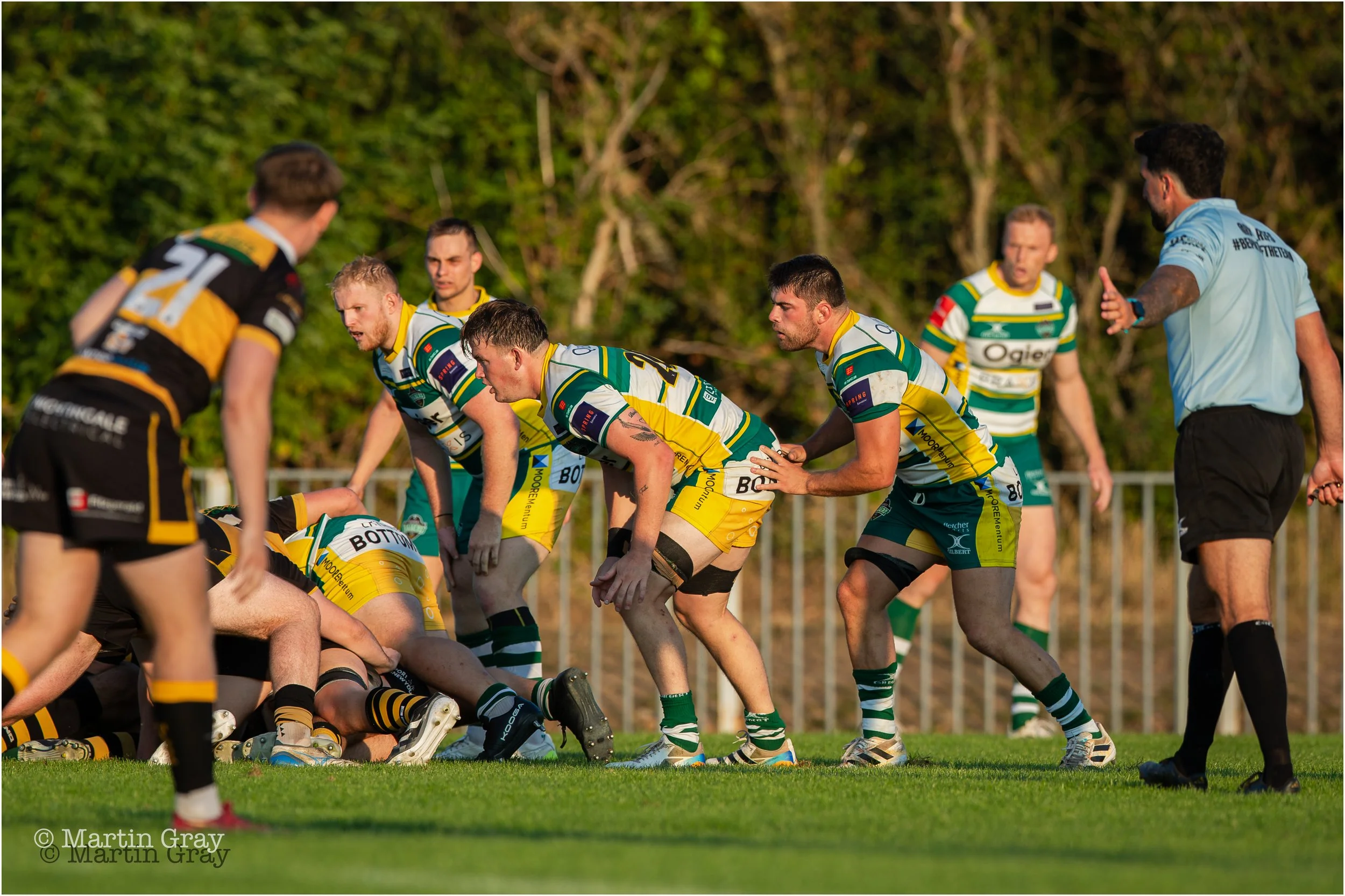 Raiders defend at a breakdown-5626.jpg