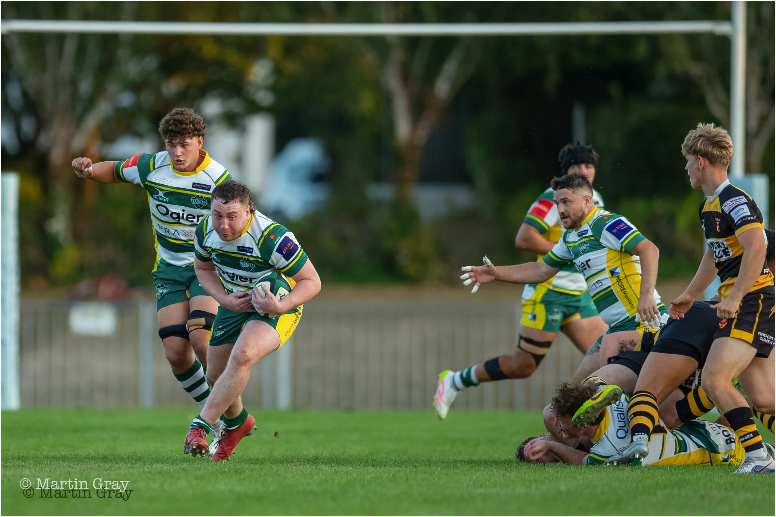 Joe Callery eyes up space to run-5860.jpg
