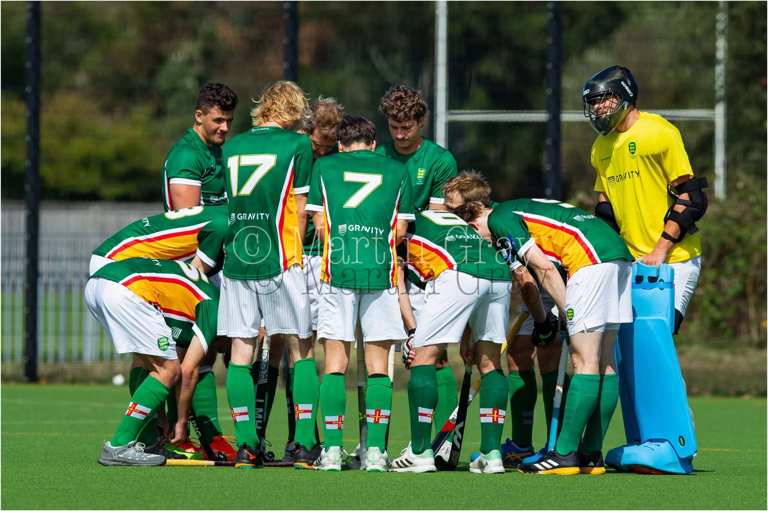 Guernsey Mens Hockey huddle-6701.jpg