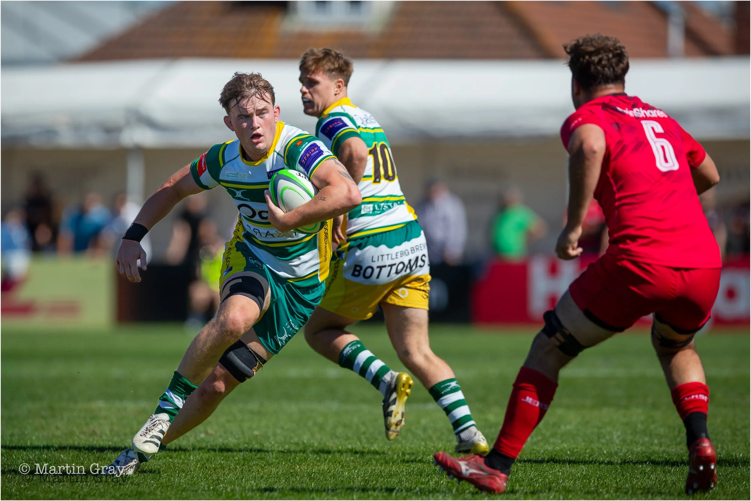 Iwan Shenton eyes up Jerseys Tom Tilstone-7438.jpg