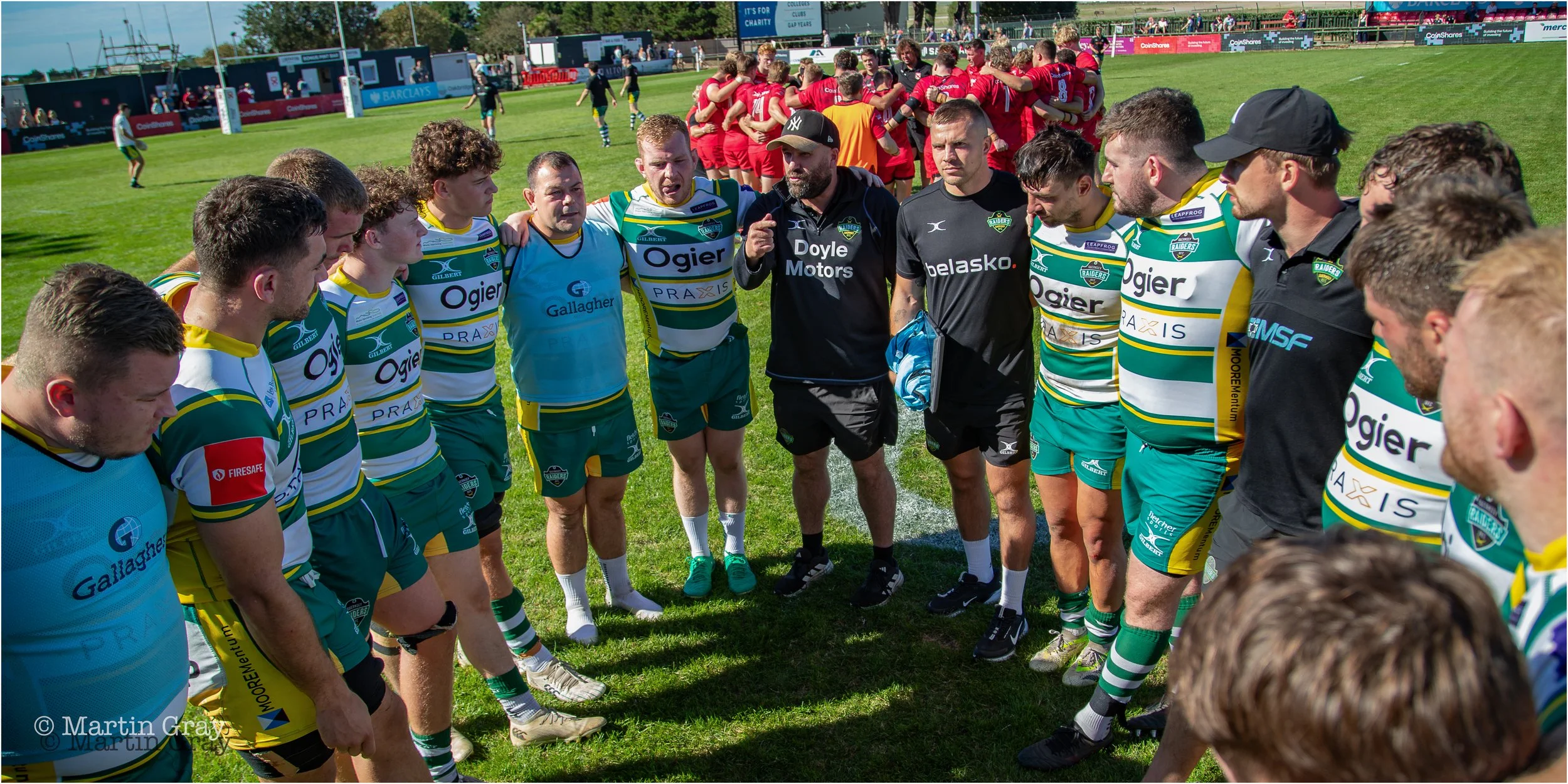 Post Match Team Huddle-8117.jpg